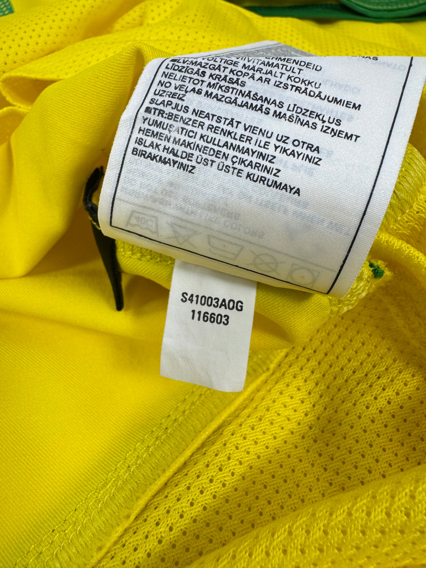 2004/05 NIKE T90 Brazil Home Jersey RONALDINHO 10-(XL)