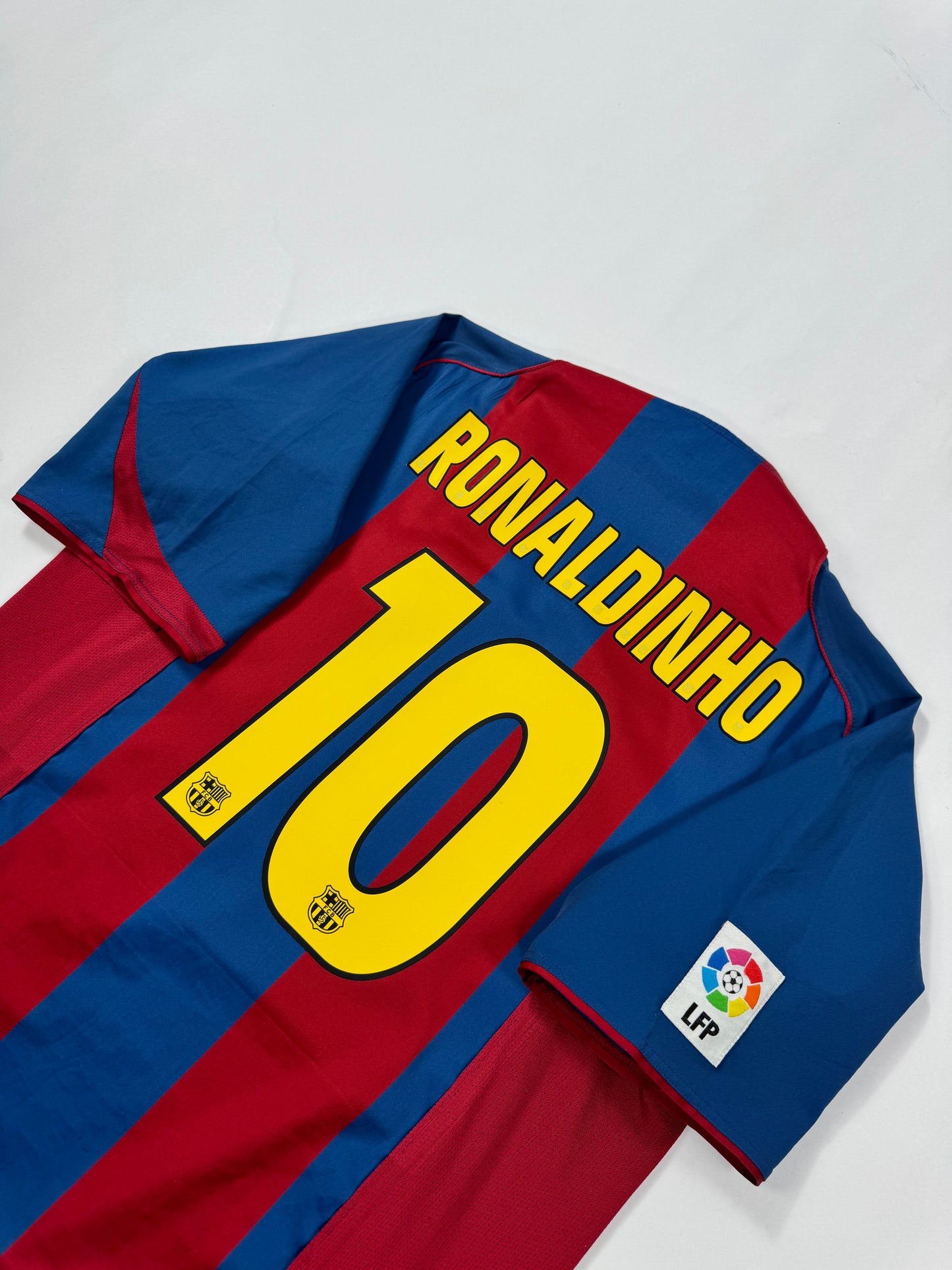 2004/05 NIKE T90 FC Barcelona Home Jersey-RONALDINHO 10 (L)