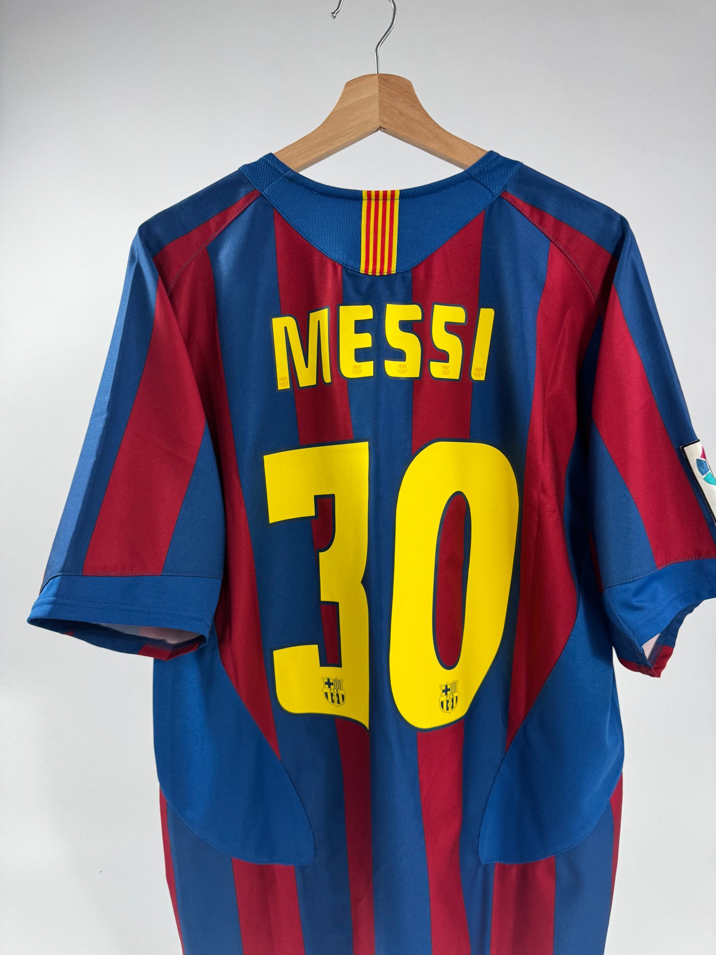 05/06 NIKE T90 FC BARCELONA HOME JERSEY LIONEL MESSI 30 (L)