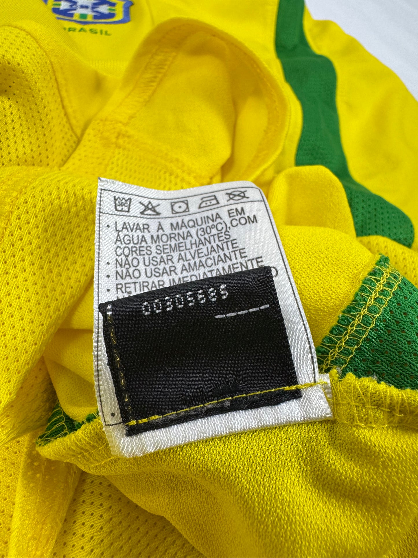 2011 NIKE BRAZIL HOME JERSEY RONALDINHO 11 LONG SLEEVE-(M)