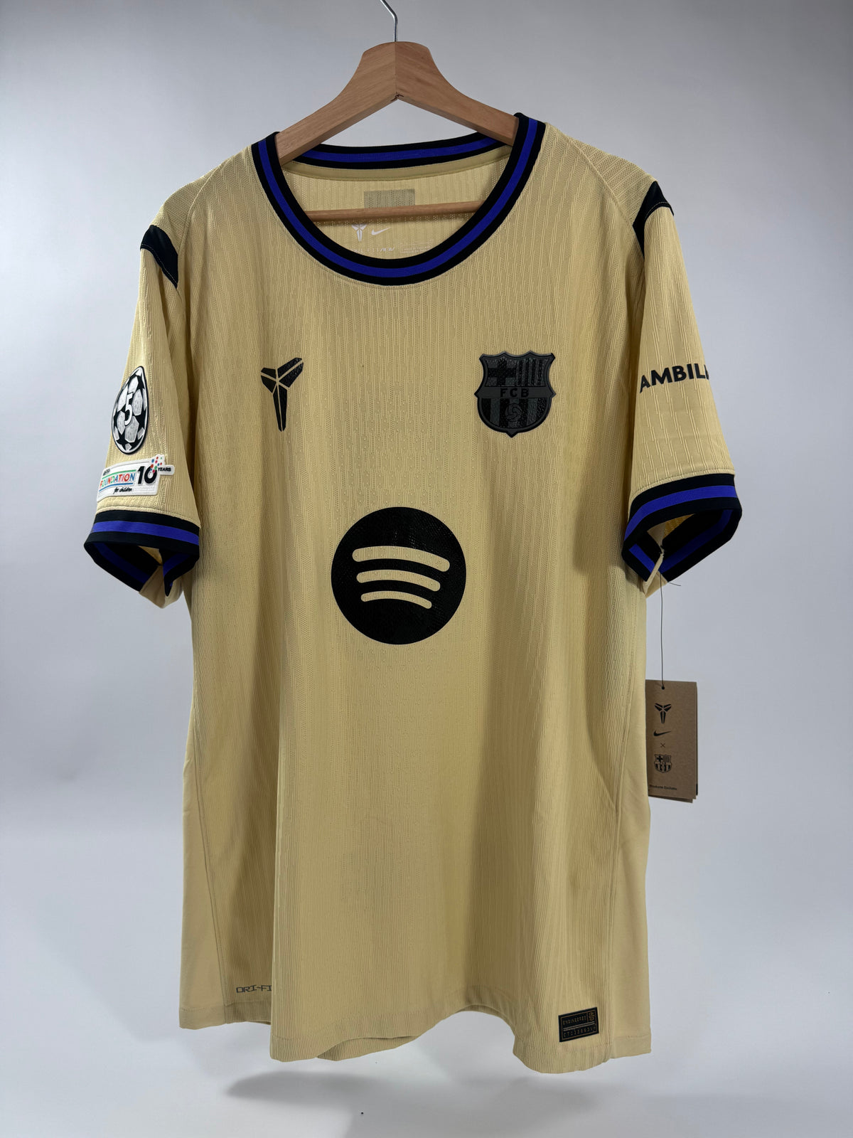 2025/26 NIKE FC BARCELONA KOBE AWAY JERSEY PEDRI 8 (XL) NEW WITH TAGS