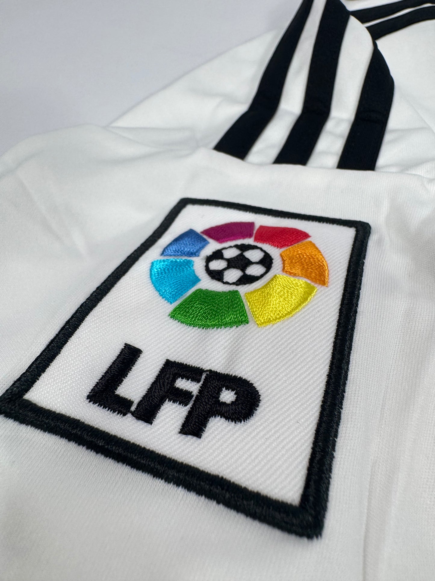 2014/15 ADIDAS REAL MADRID HOME JERSEY CHICHARITO 14 (XL) NEW WITH TAGS