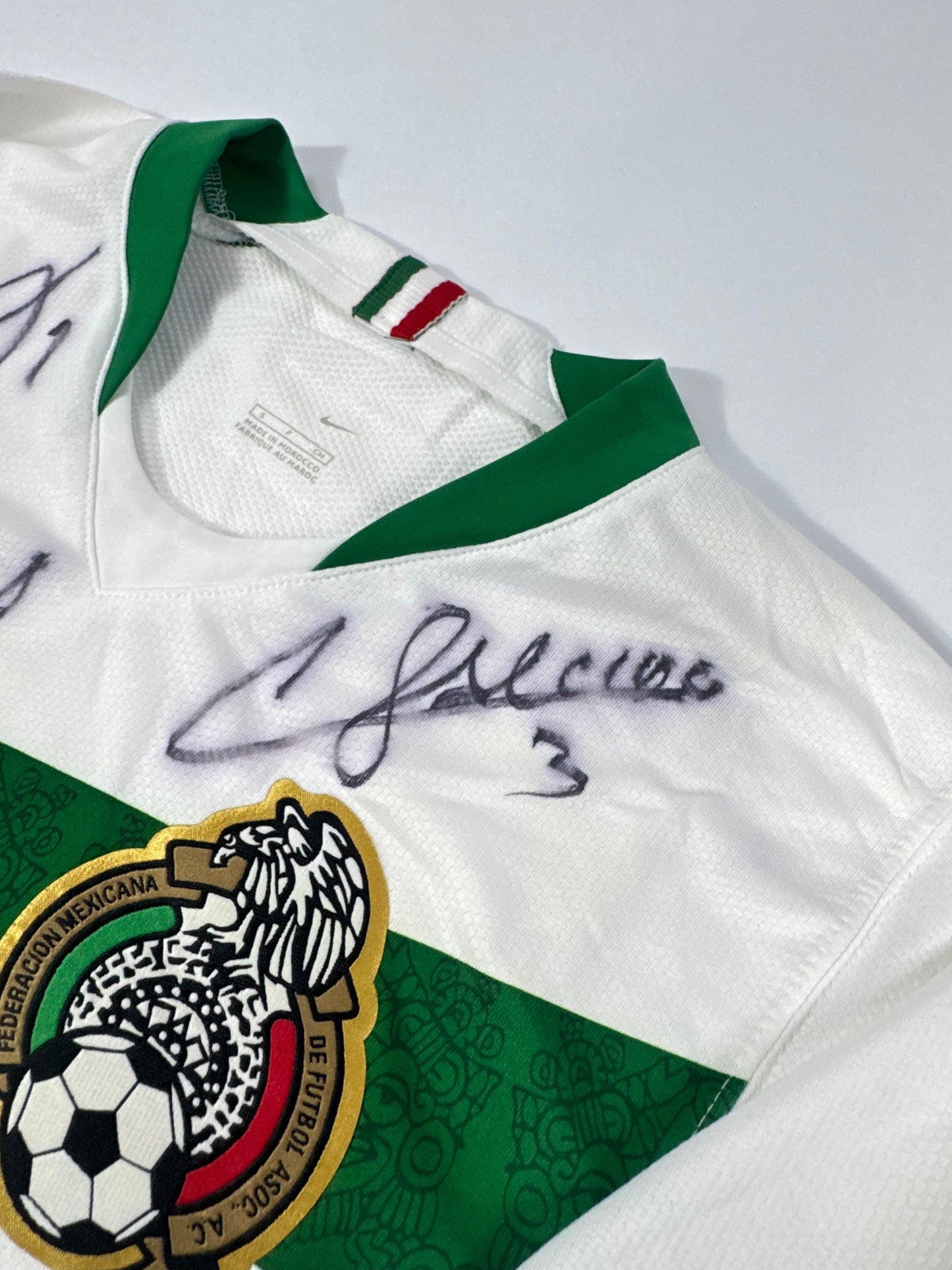2006 WORLD CUP NIKE PLAYER ISSUE SIGNED MEXICO AWAY JERSEY (UTILERIA) (S)