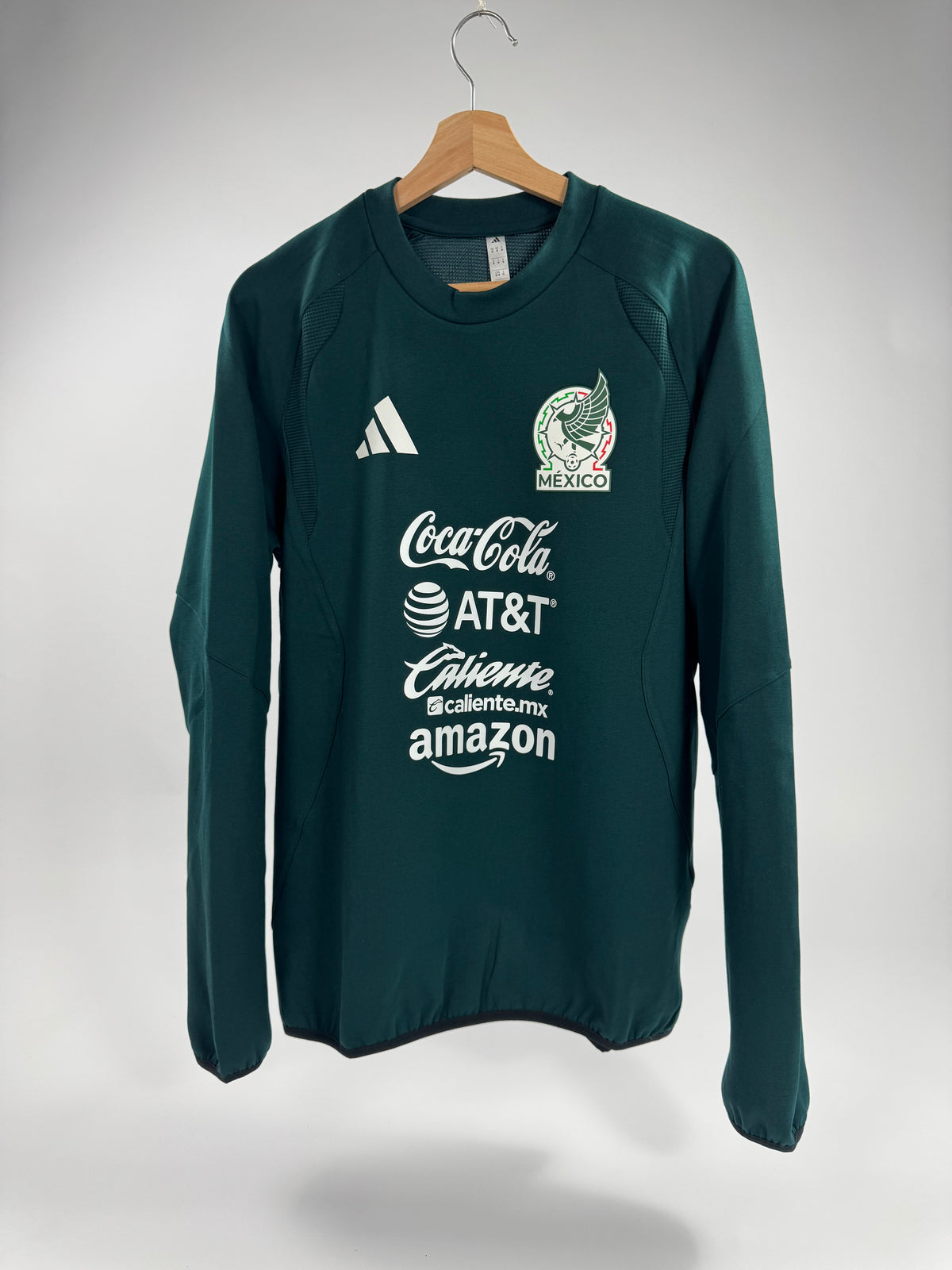 2026 ADIDAS MEXICO UTILERIA SWEATSHIRT (M) TEAM ISSUE NOT SOLD TO PUBLIC