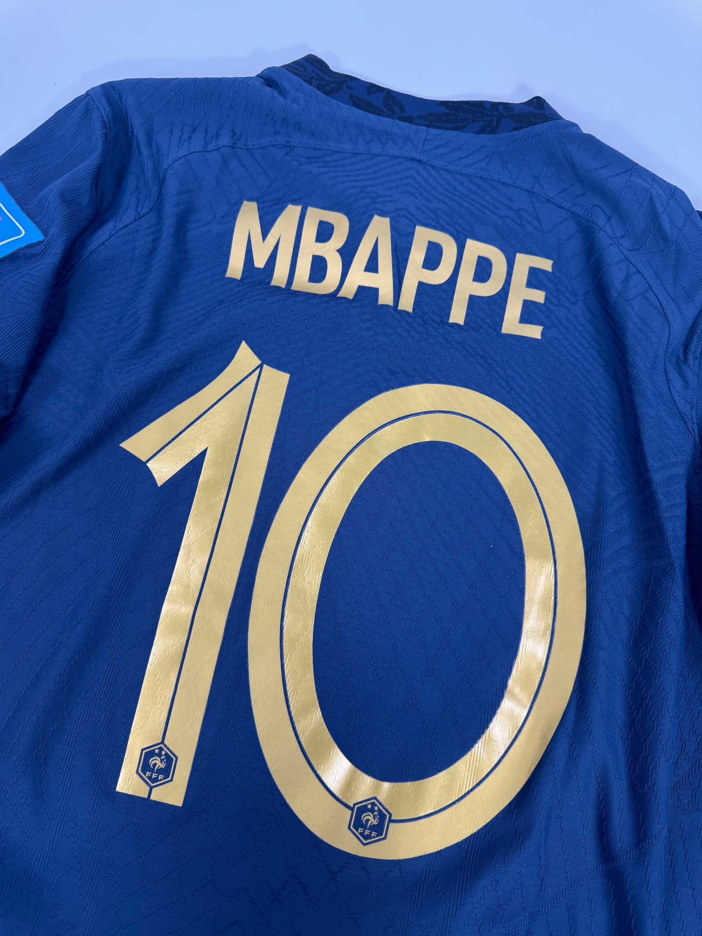 2022 NIKE FRANCE HOME JERSEY AUTHENTIC PLAYER VERSOON NEW WITH TAGS MBAPPE 10 (L)