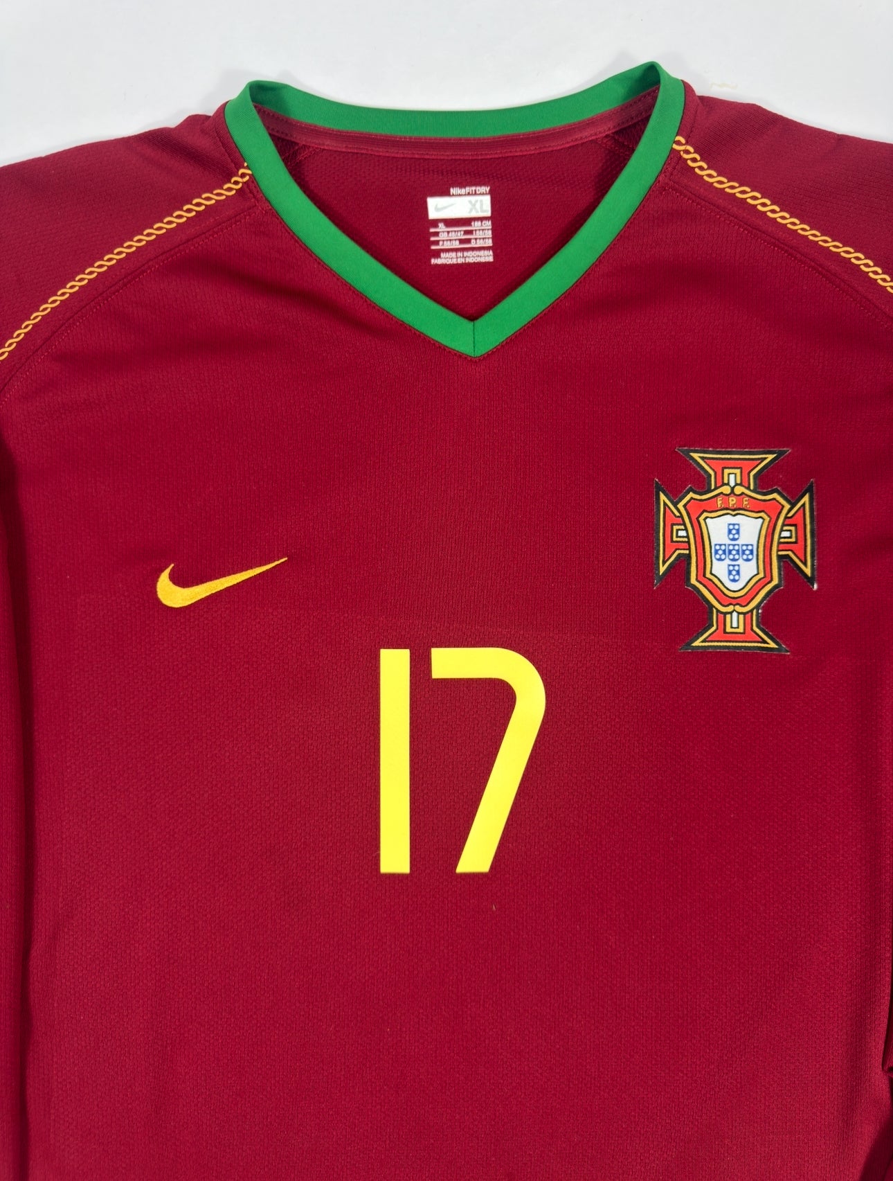 2006 NIKE PORTUGAL LONG SLEEVE HOME KIT CRISTIANO RONALDO 17-(XL)