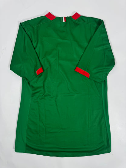 2006 NIKE PLAYER ISSUE MEXICO HOME JERSEY SIGNED BY SQUAD (M) UTILERIA NOT SOLD IN STORES