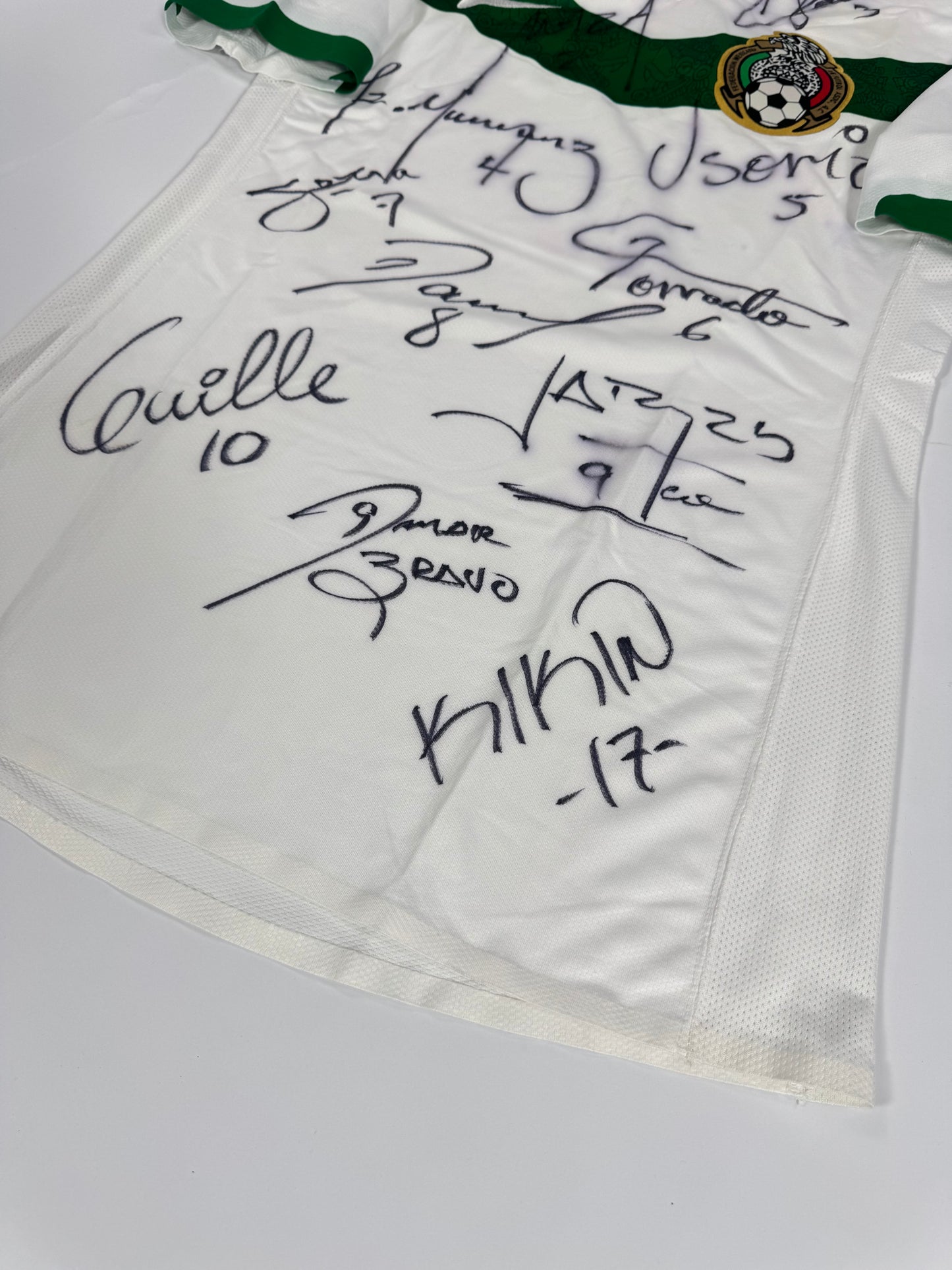 2006 WORLD CUP NIKE PLAYER ISSUE SIGNED MEXICO AWAY JERSEY (UTILERIA) (S)