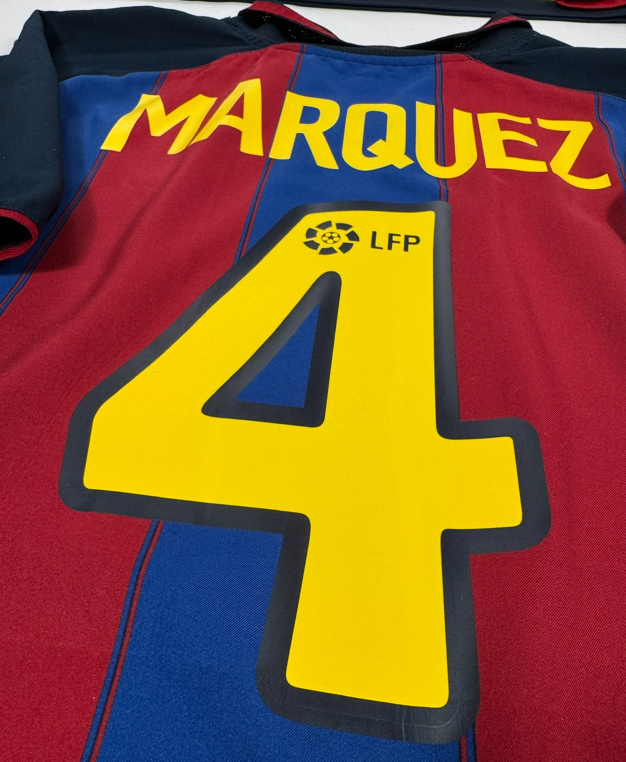 2003/04 NIKE FC BARCELONA HOME JERSEY MARQUEZ 4-(XL)