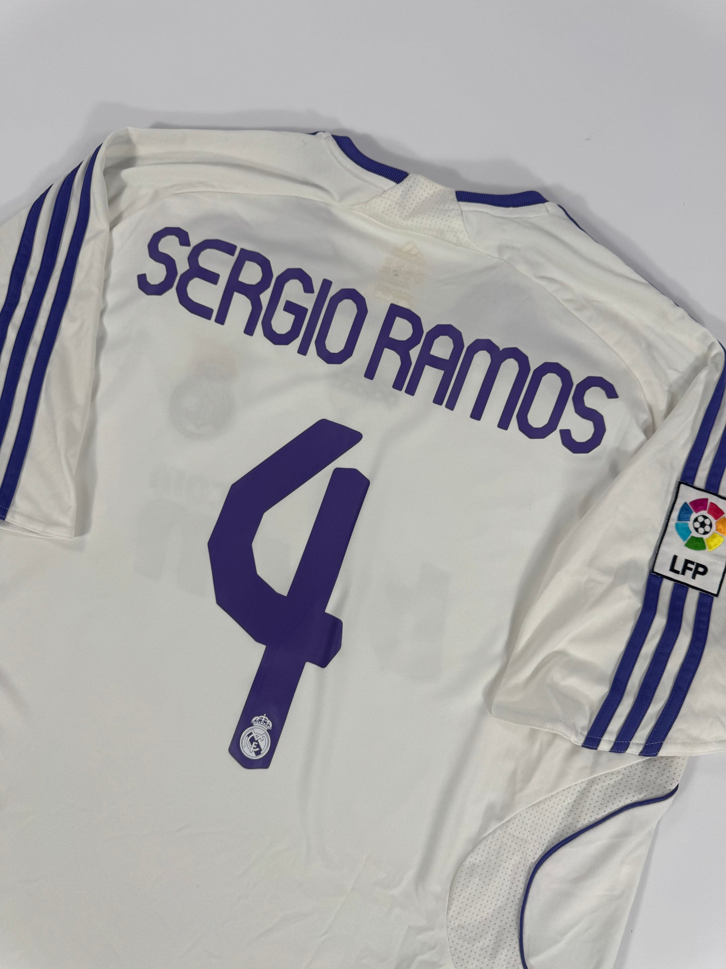 2007 ADIDAS REAL AMDRID HOME JERSEY SERGIO RAMOS 4 (XL)