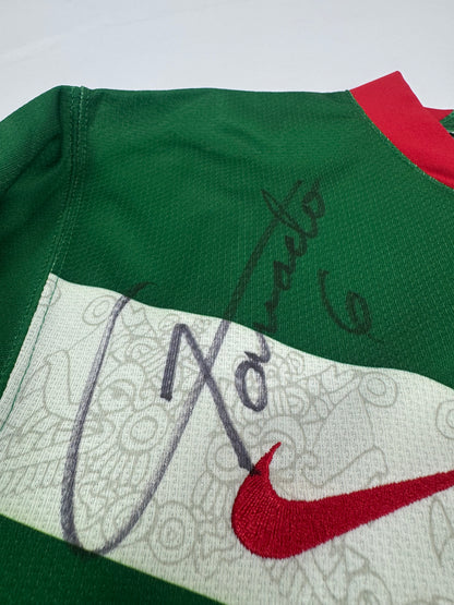 2006 NIKE PLAYER ISSUE MEXICO HOME JERSEY SIGNED BY SQUAD (M) UTILERIA NOT SOLD IN STORES
