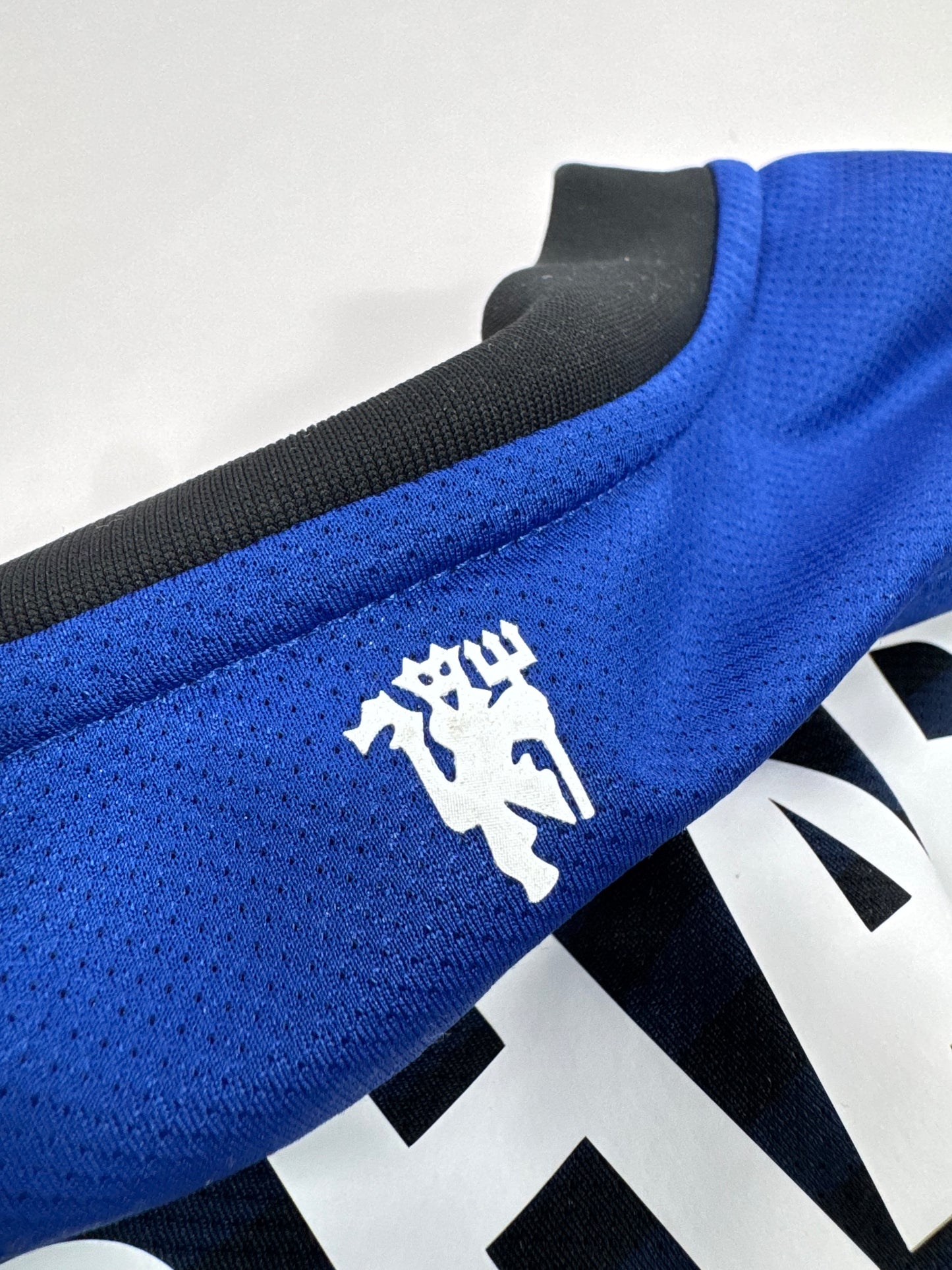 2011/12 NIKE MANCHESTER UNITED AWAY JERSEY CHICHARITO 14 (L)