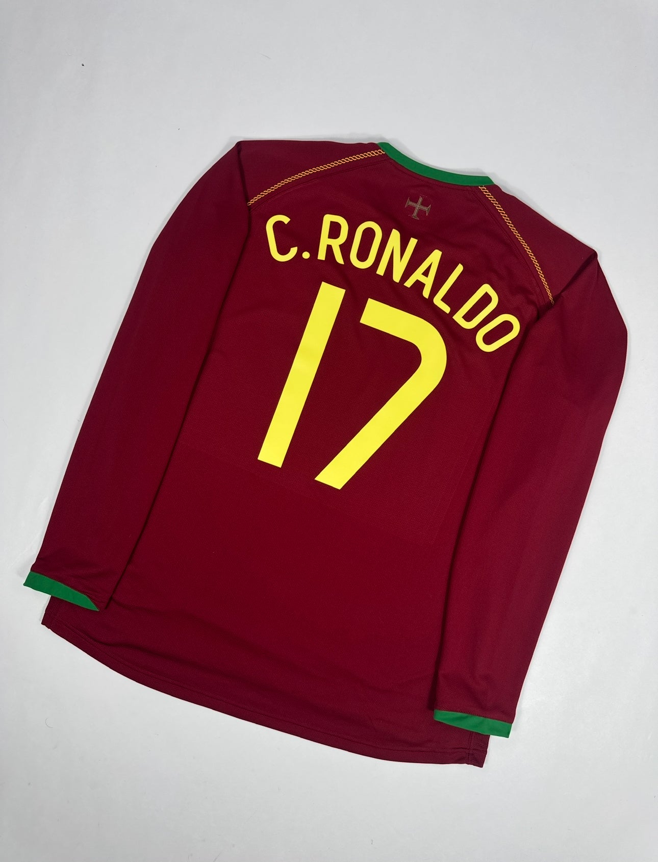 2006 NIKE PORTUGAL LONG SLEEVE HOME KIT CRISTIANO RONALDO 17-(XL)