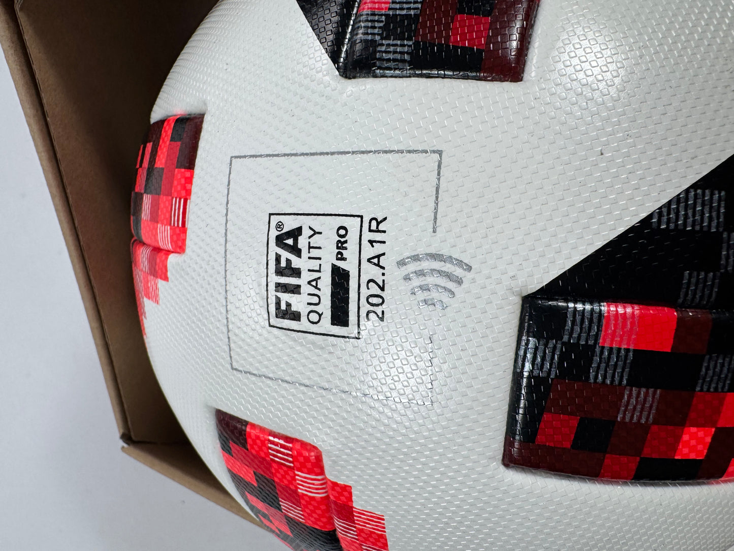 2018 WORLD CUP ADIDAS TELSTAR MECHTA OFFICIAL WORLD CUP FINAL MATCH BALL NEW IN BOX