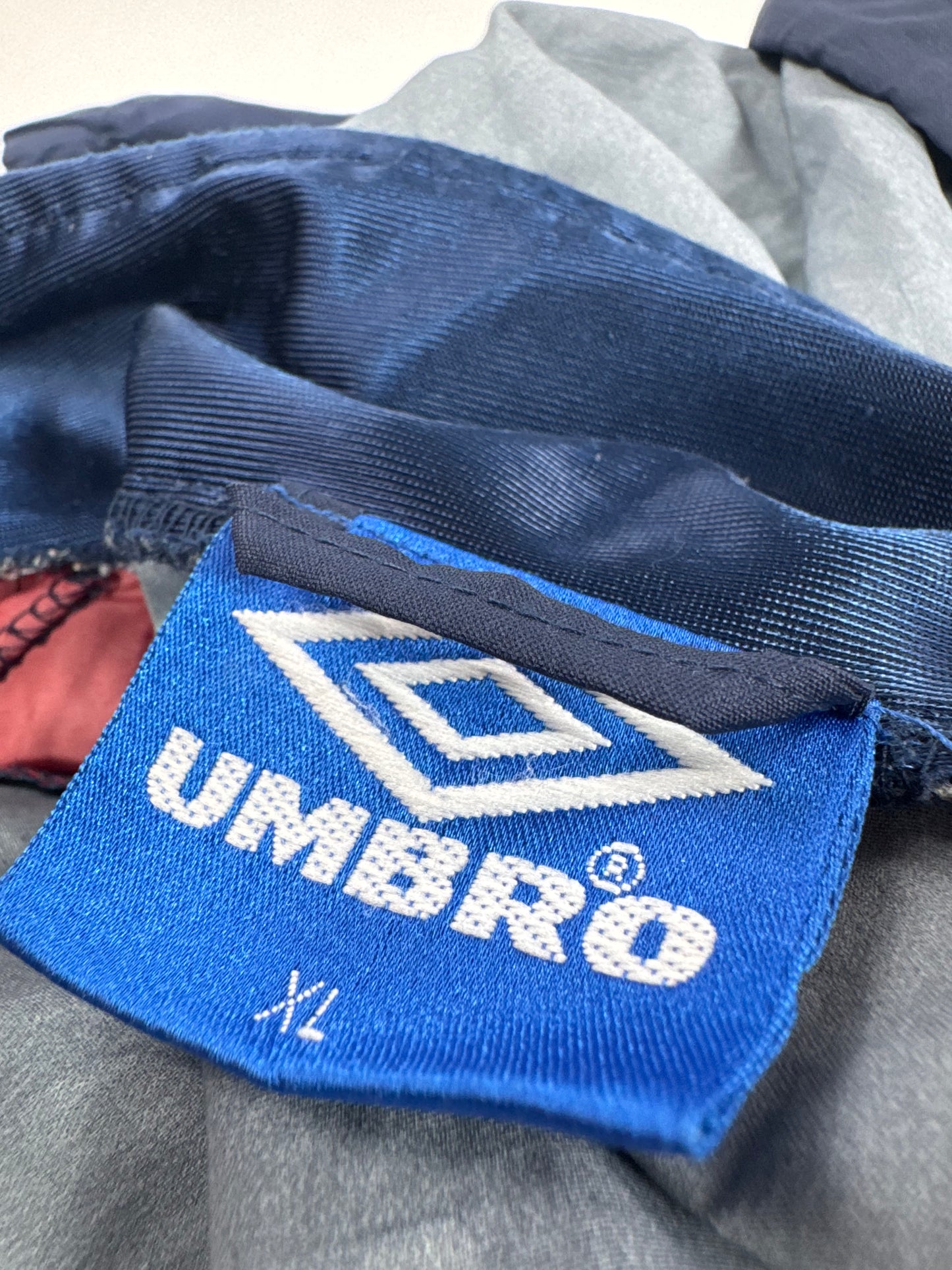 1998 UMBRO ENGLAND TRAINING WINDBREAKER (XL)