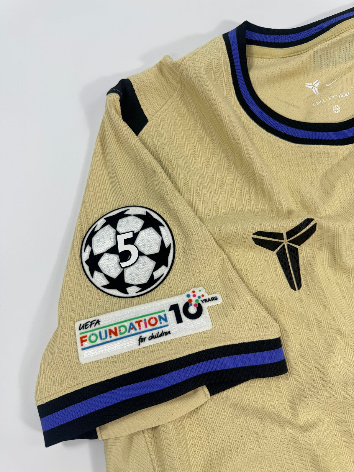 2025/26 NIKE FC BARCELONA KOBE AWAY JERSEY PEDRI 8 (XL) NEW WITH TAGS