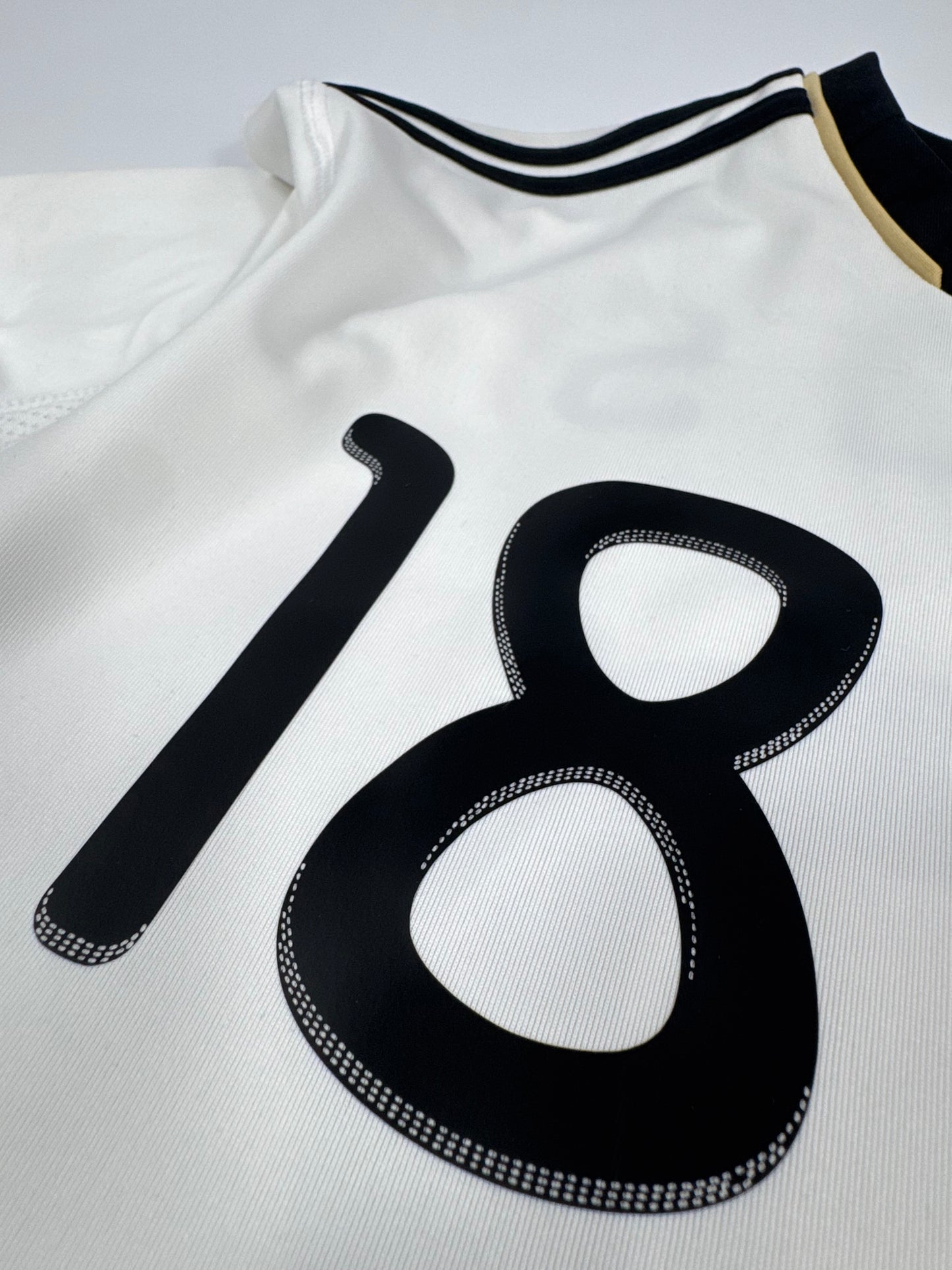 2010 ADIDAS GERMANY HOME JERSEY KROOS 18 (L)