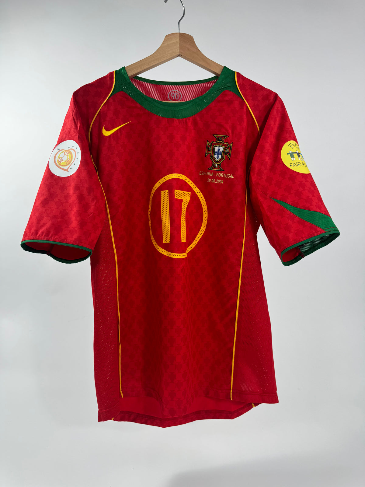 2004/05 NIKE T90 PORTUGAL HOME JERSEY CRISTIANO RONALDO 17 (M)