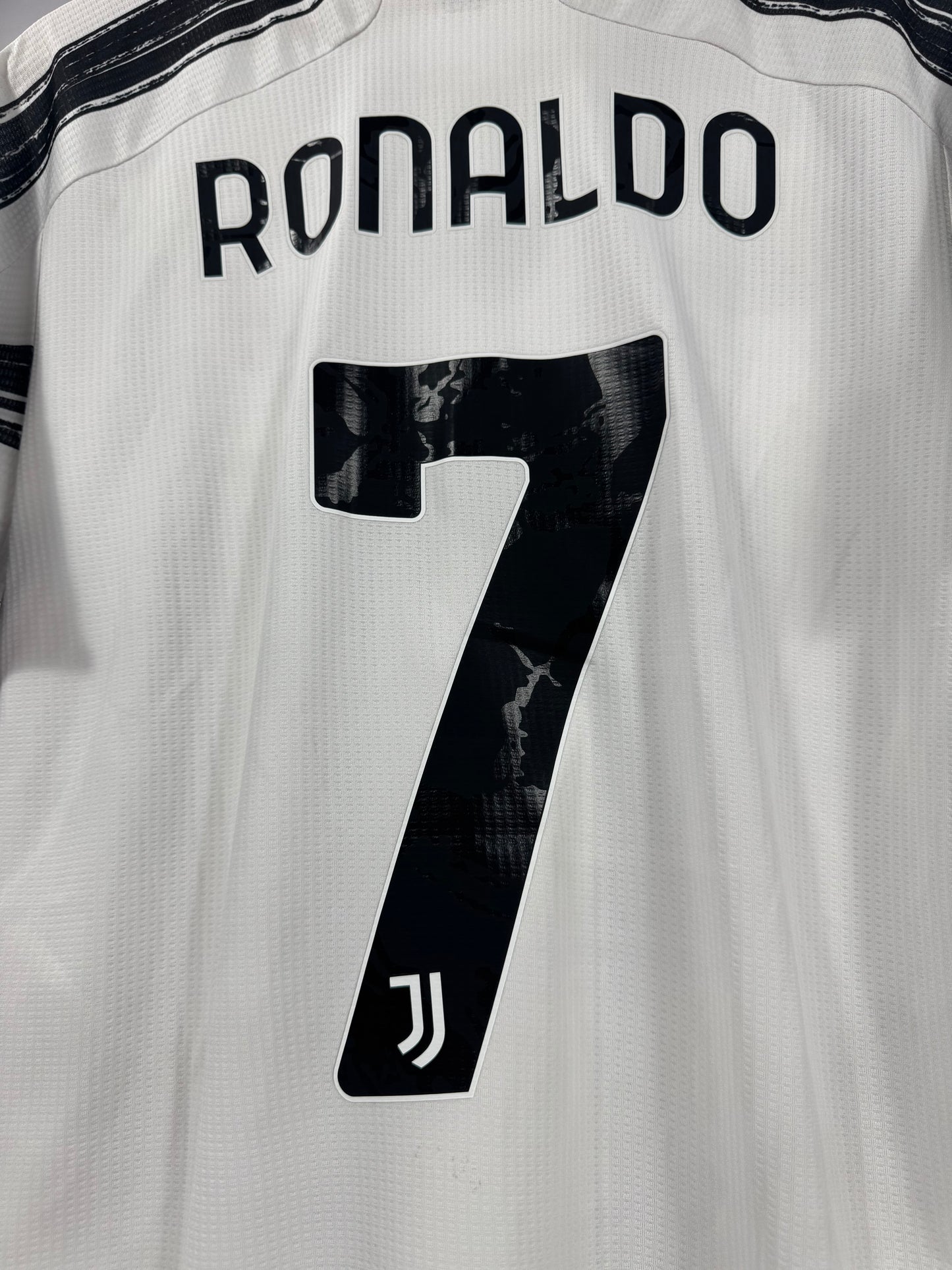 2020/21 ADIDAS JUVENTUS HOME JERSEY RONALDO 7 AUTHENTIC PLAYER VERSION (M)