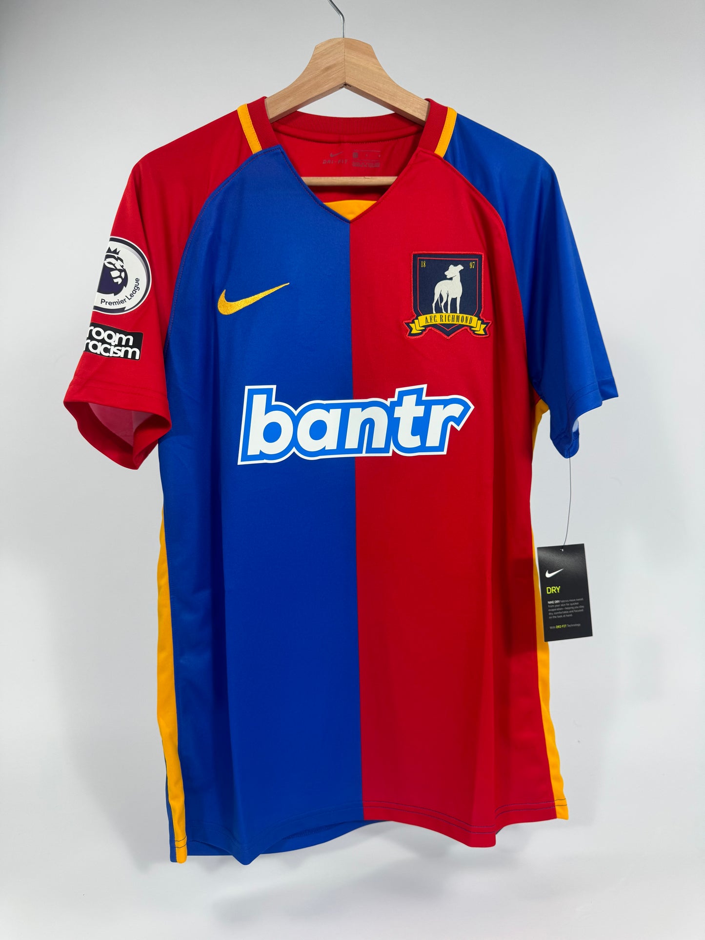 NIKE TED LASSO JERSEY TARTT 9 NEW WITH TAGS (L)