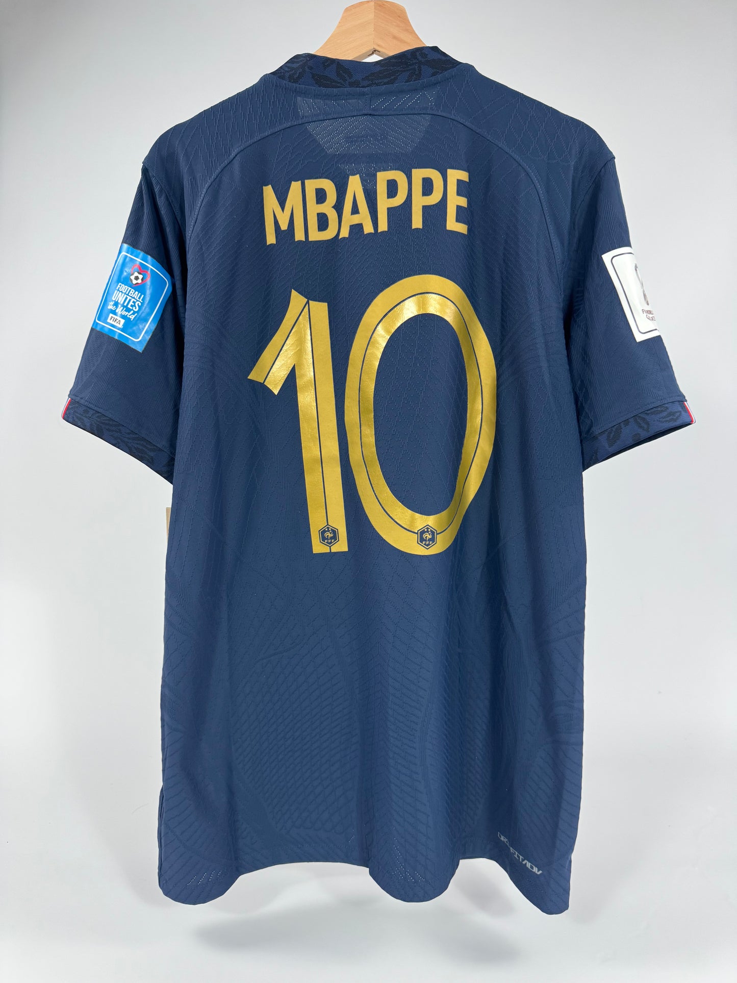 2022 NIKE FRANCE HOME JERSEY AUTHENTIC PLAYER VERSOON NEW WITH TAGS MBAPPE 10 (L)