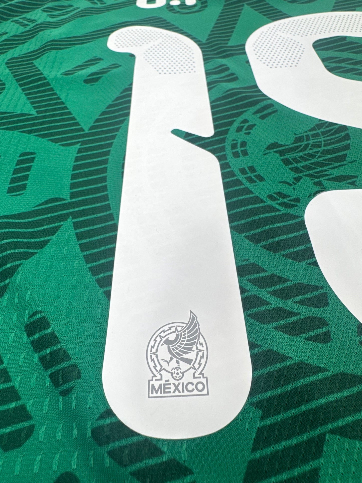 2026 ADIDAS MEXICO WORLD CUP HOME JERSEY LONG SLEEVE GILBERTO MORA 19 (XL) PLAYER VERSION