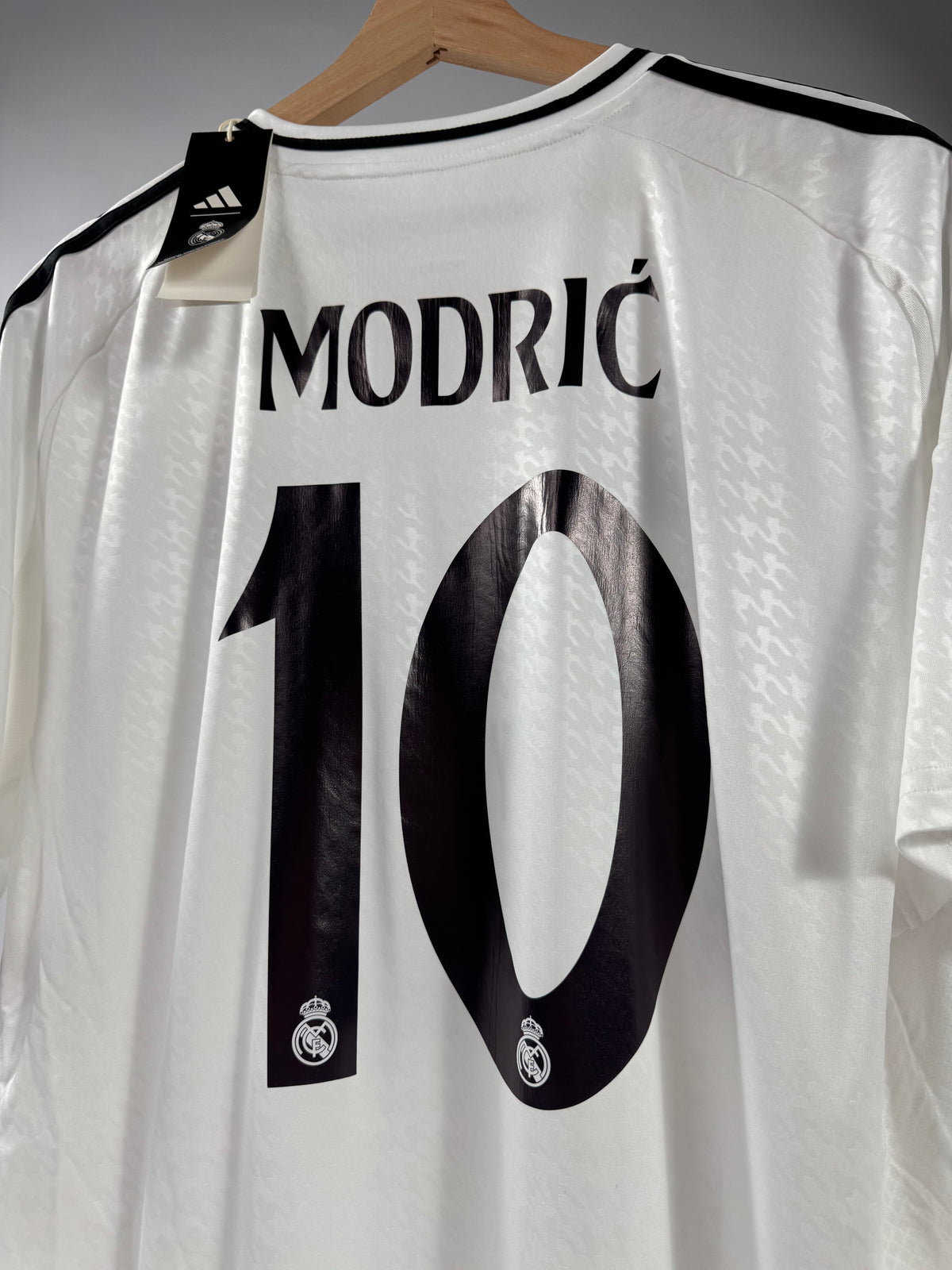 2024/25 ADIDAS REAL MADRID HOME JERSEY MODRIC 10 NEW WITH TAGS (XL)
