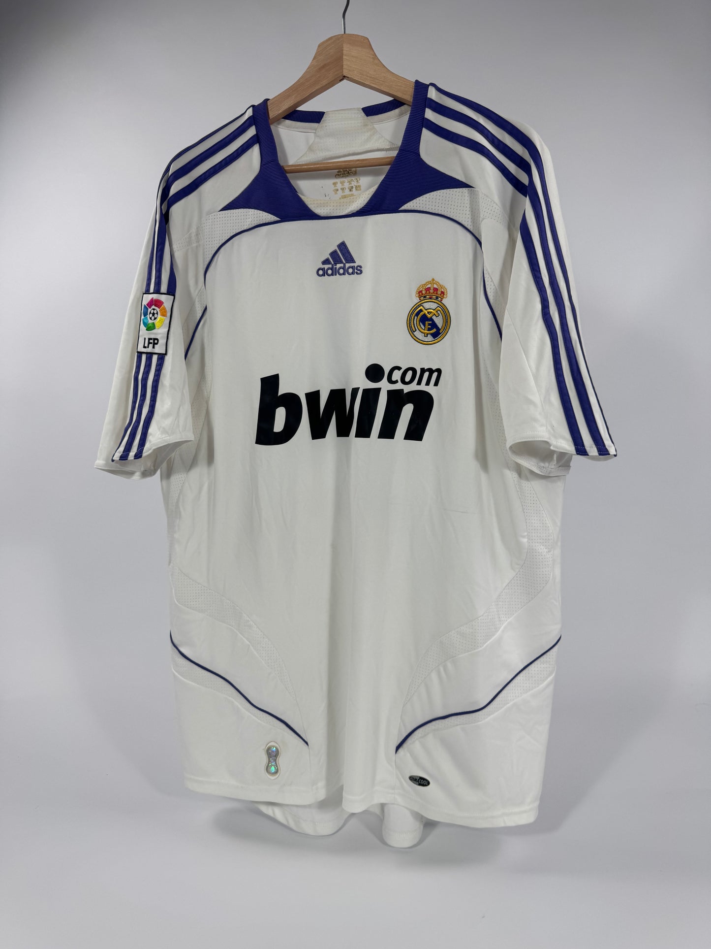 2007 ADIDAS REAL AMDRID HOME JERSEY SERGIO RAMOS 4 (XL)