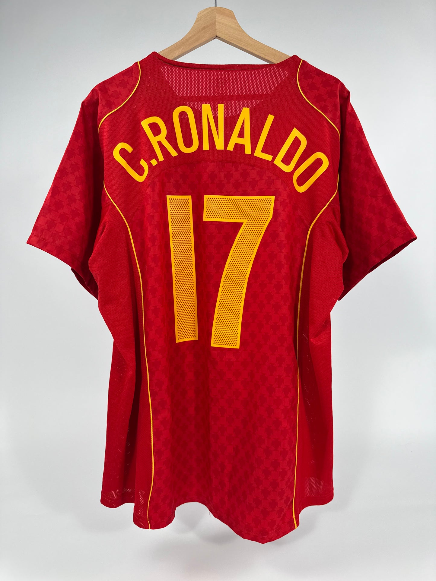 2004/05 NIKE T90 PORTUGAL HOME JERSEY CRISTIANO RONALDO 17 (XL)