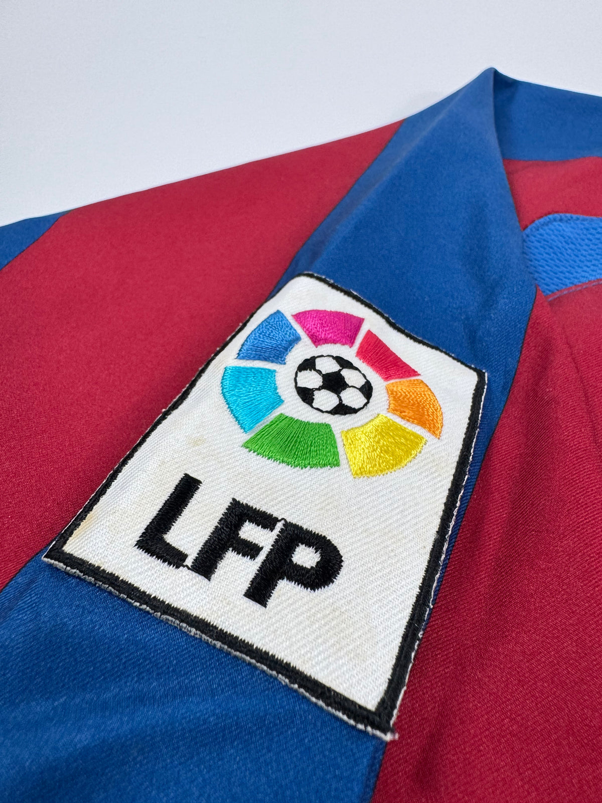 2005/06 NIKE T90 FC BARCELONA HOME JERSEY RONALDINHO 10 (S)