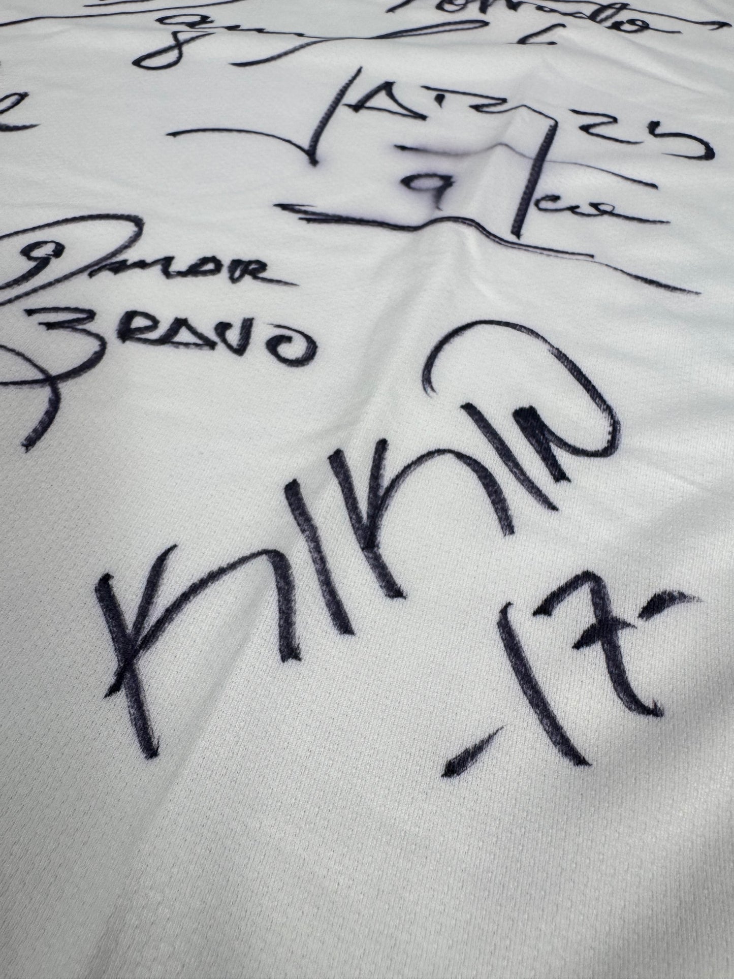 2006 WORLD CUP NIKE PLAYER ISSUE SIGNED MEXICO AWAY JERSEY (UTILERIA) (S)