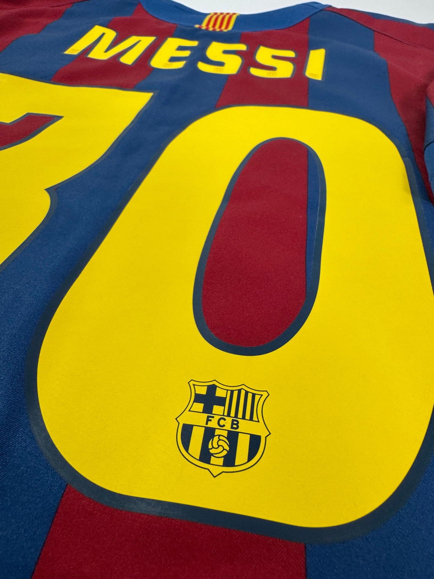 05/06 NIKE T90 FC BARCELONA HOME JERSEY LIONEL MESSI 30 (L)