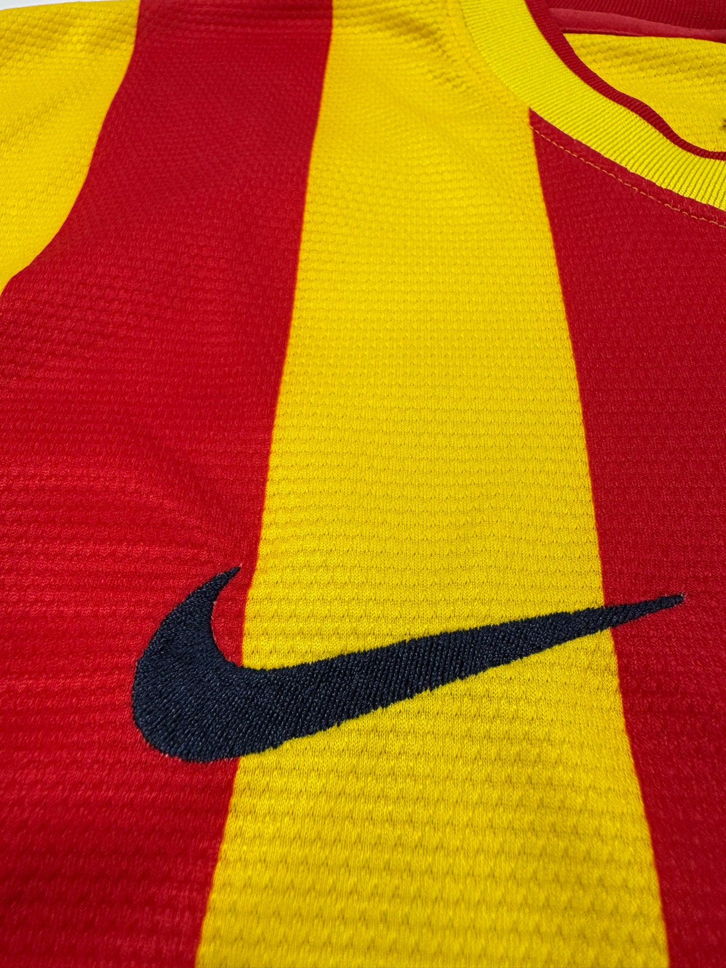 2013/14 NIKE FC BARCELONA AWAY JERSEY XAVI HERNANDEZ 6 (XL)
