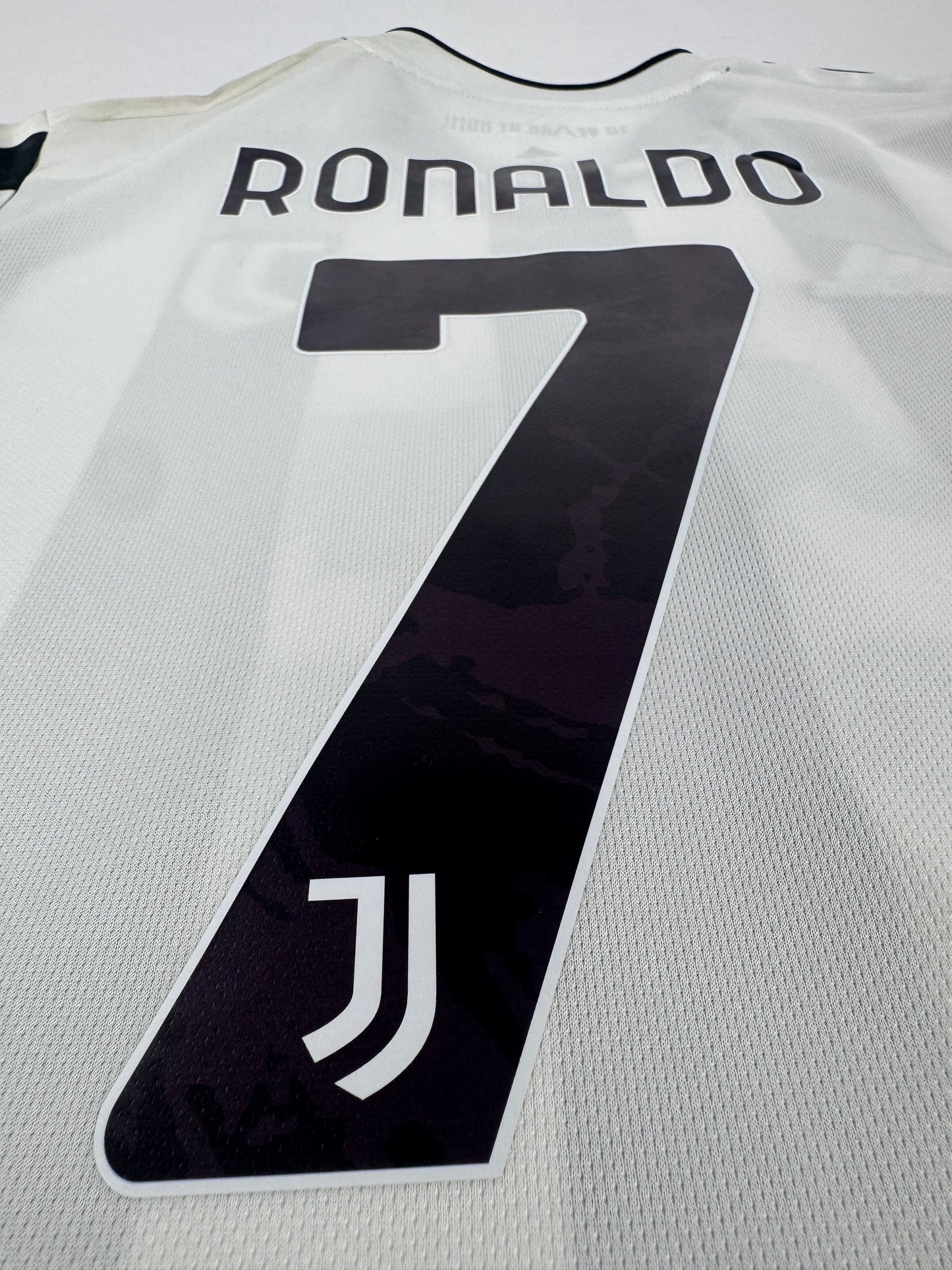 2021 ADIDAS JUVENTUS HOME JERSEY RONALDO 7 NEW WITH TAGS-(M)