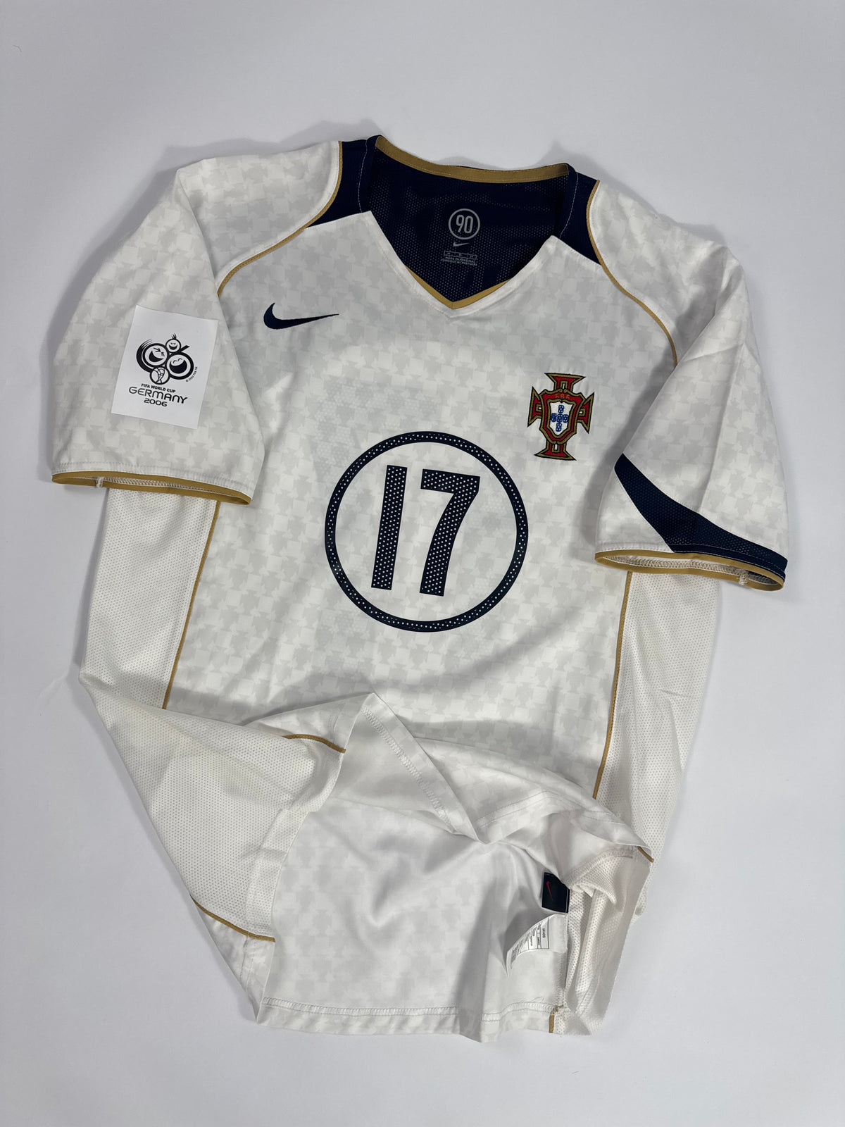 2004/05 NIKE T90 PORTUGAL AWAY JERSEY CRISTIANO RONALDO 17 (M)