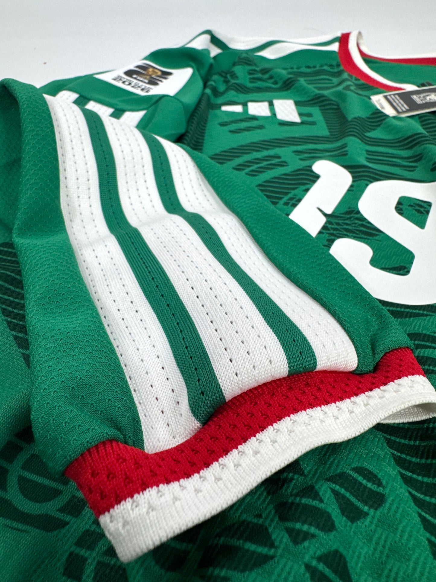 2026 ADIDAS MEXICO WORLD CUP HOME JERSEY LONG SLEEVE GILBERTO MORA 19 (XL) PLAYER VERSION
