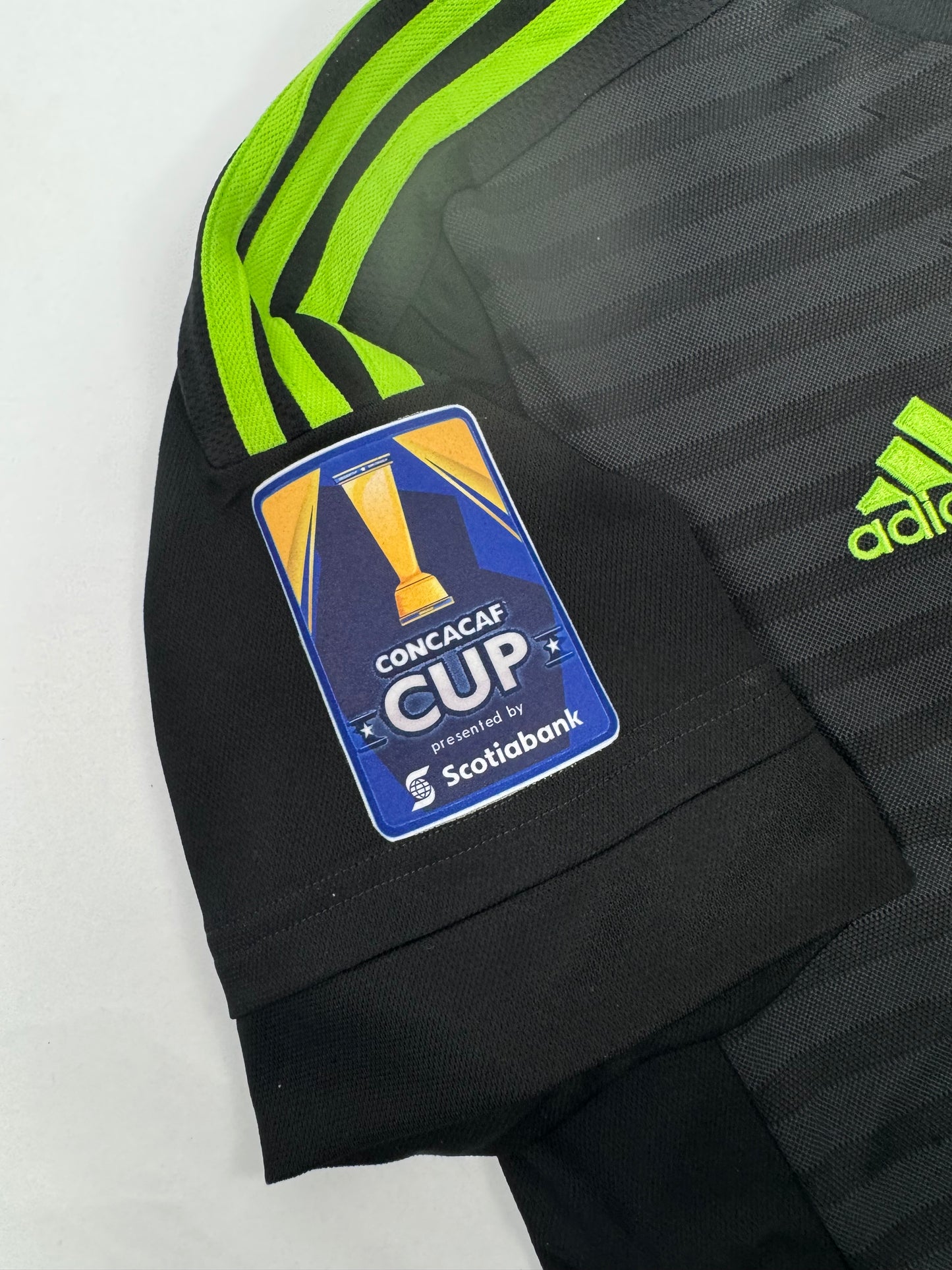 2015 ADIDAS MEXICO HOME JERSEY PAUL AGUILAR 22 (L)