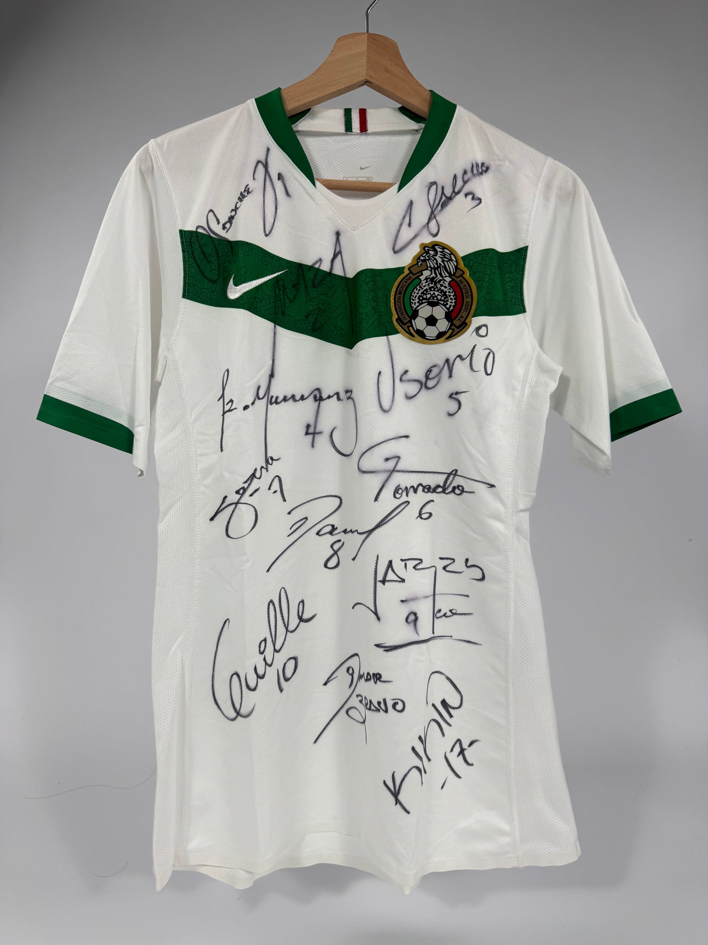 2006 WORLD CUP NIKE PLAYER ISSUE SIGNED MEXICO AWAY JERSEY (UTILERIA) (S)