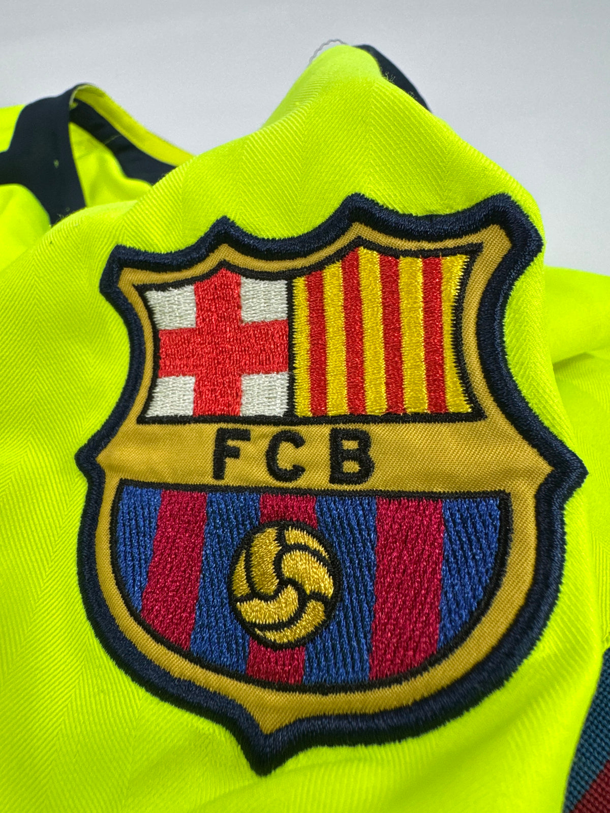 2005/06 NIKE T90 FC BARCELONA AWAY JERSEY RAF MARQUEZ 4 (L)