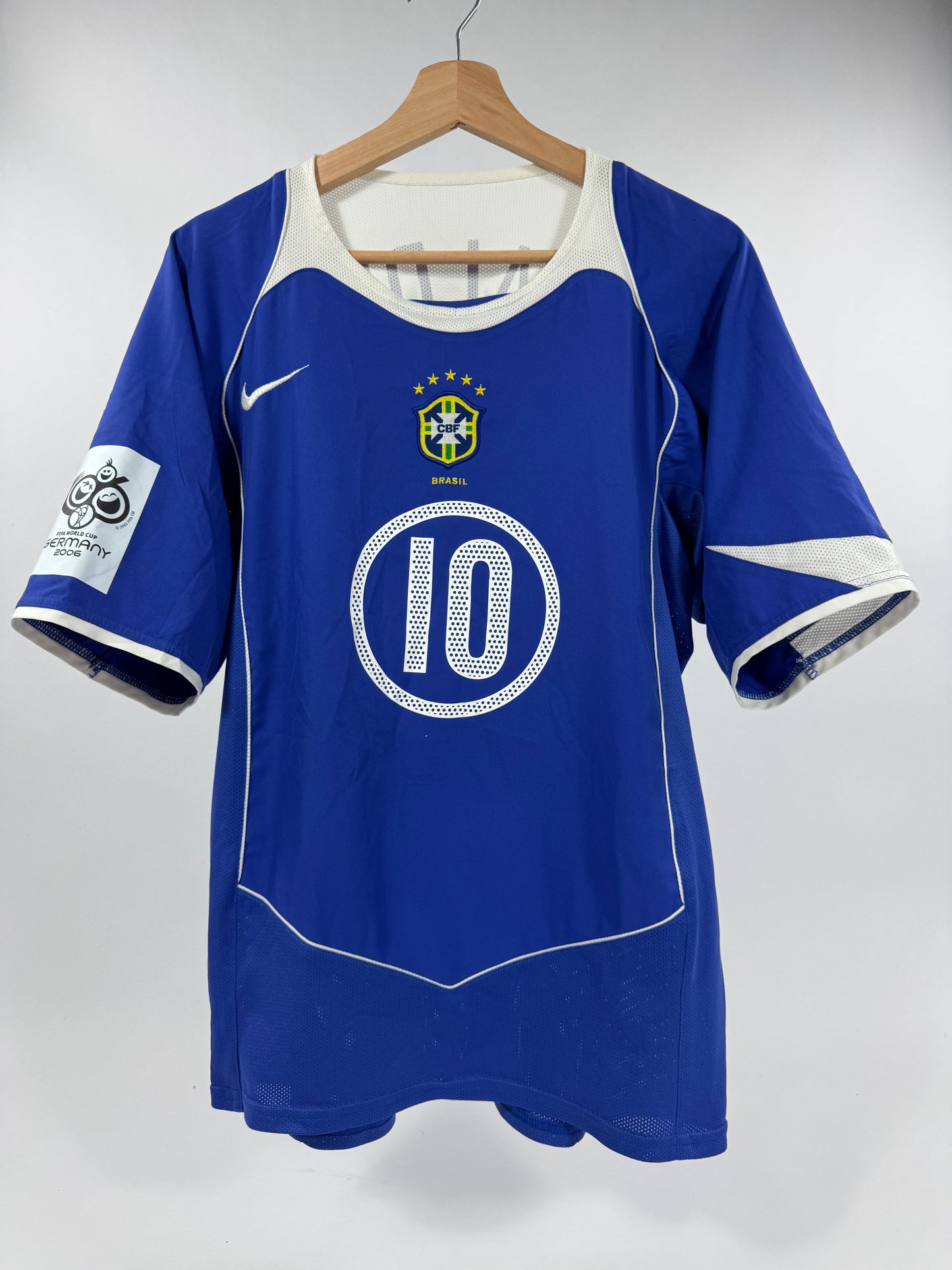 2004/05 NIKE T90 BRAZIL AWAY JERSEY RONALDINHO 10 (M)