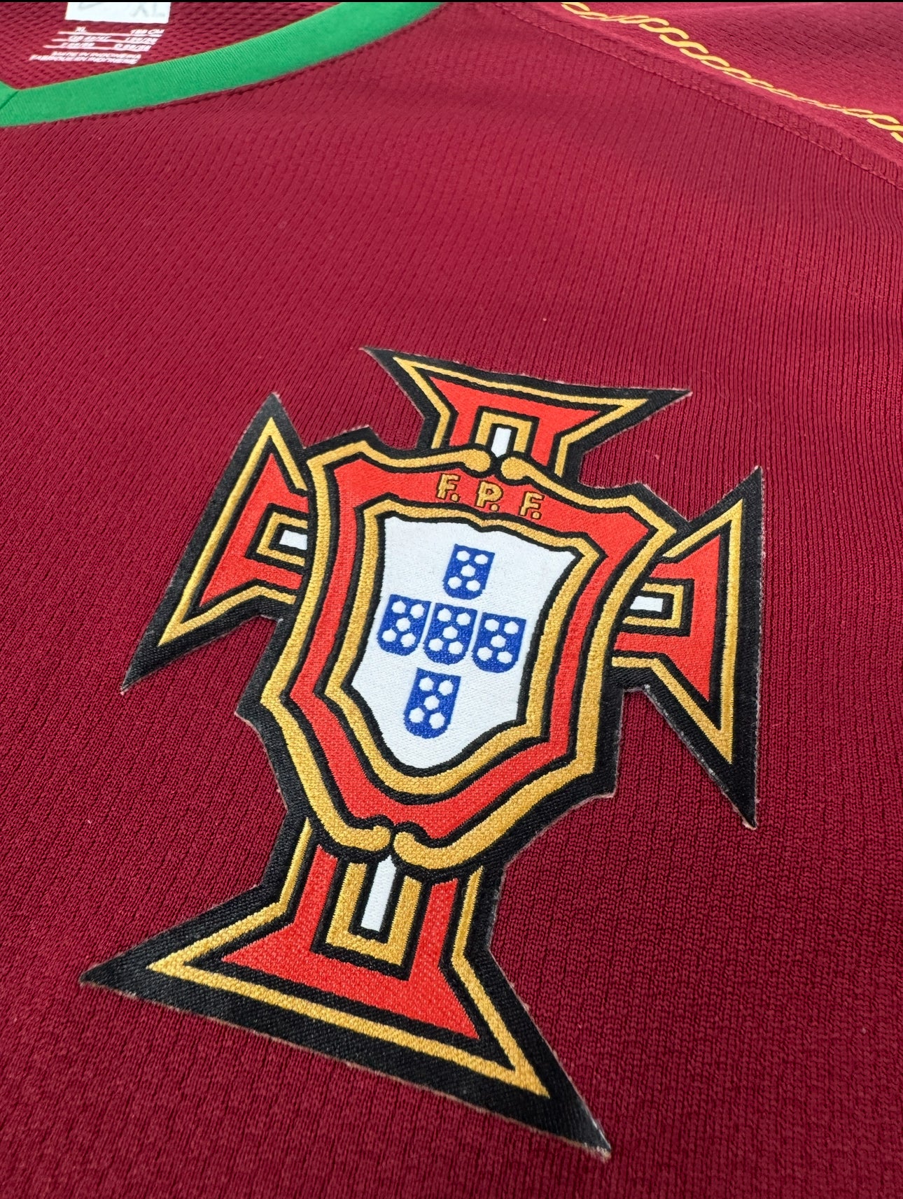 2006 NIKE PORTUGAL LONG SLEEVE HOME KIT CRISTIANO RONALDO 17-(XL)
