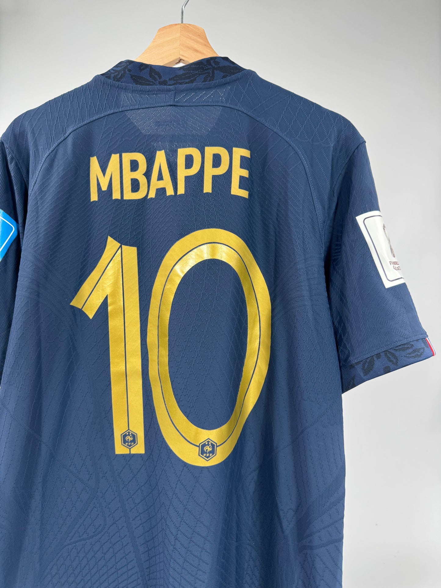 2022 NIKE FRANCE HOME JERSEY AUTHENTIC PLAYER VERSOON NEW WITH TAGS MBAPPE 10 (L)