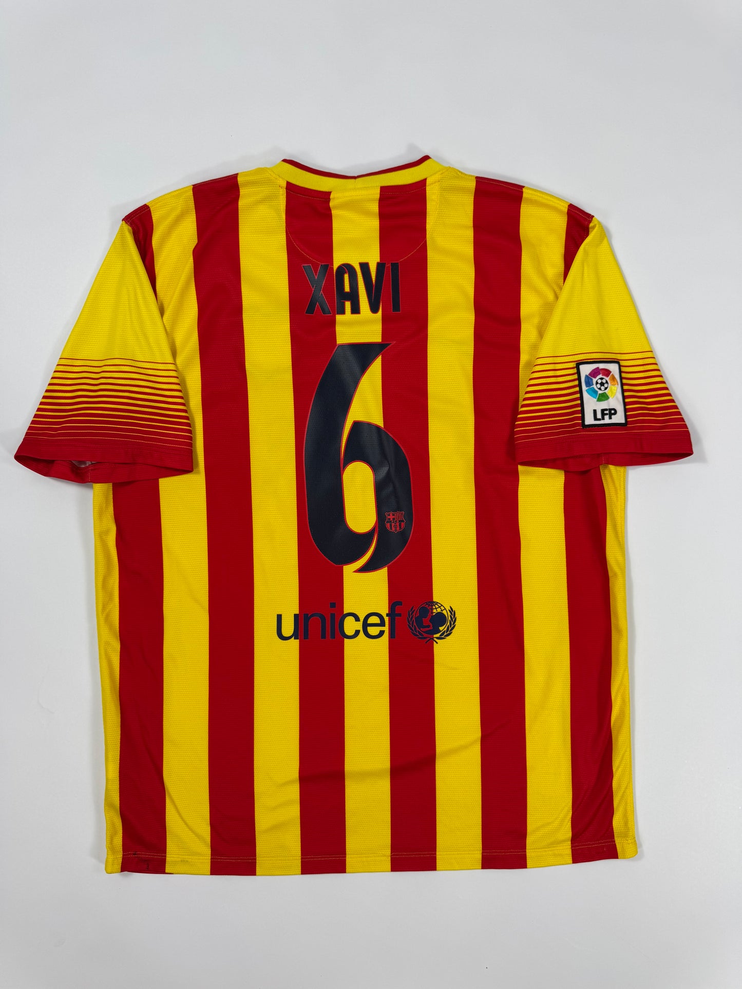 2013/14 NIKE FC BARCELONA AWAY JERSEY XAVI HERNANDEZ 6 (XL)