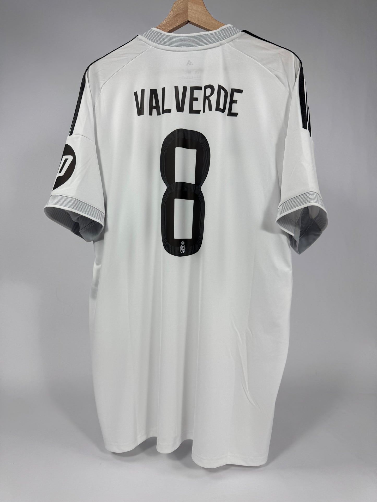 2025/26 ADIDAS REAL MADRID HOME JERSEY VALVERDE 8 XXL-(NEW WITH TAGS)