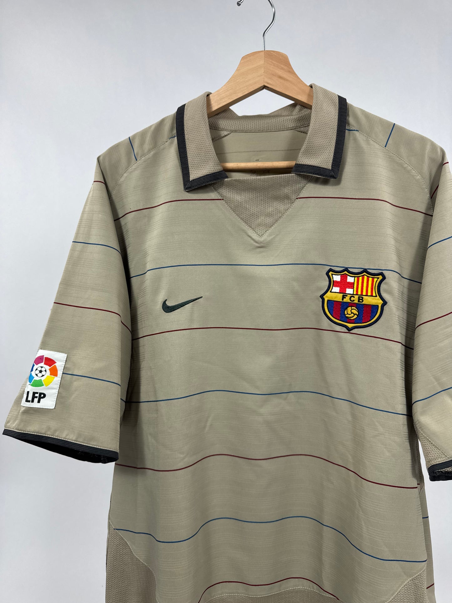 2003/04 NIKE FC BARCELONA AWAY JERSEY RONALDINHO 10 (L)