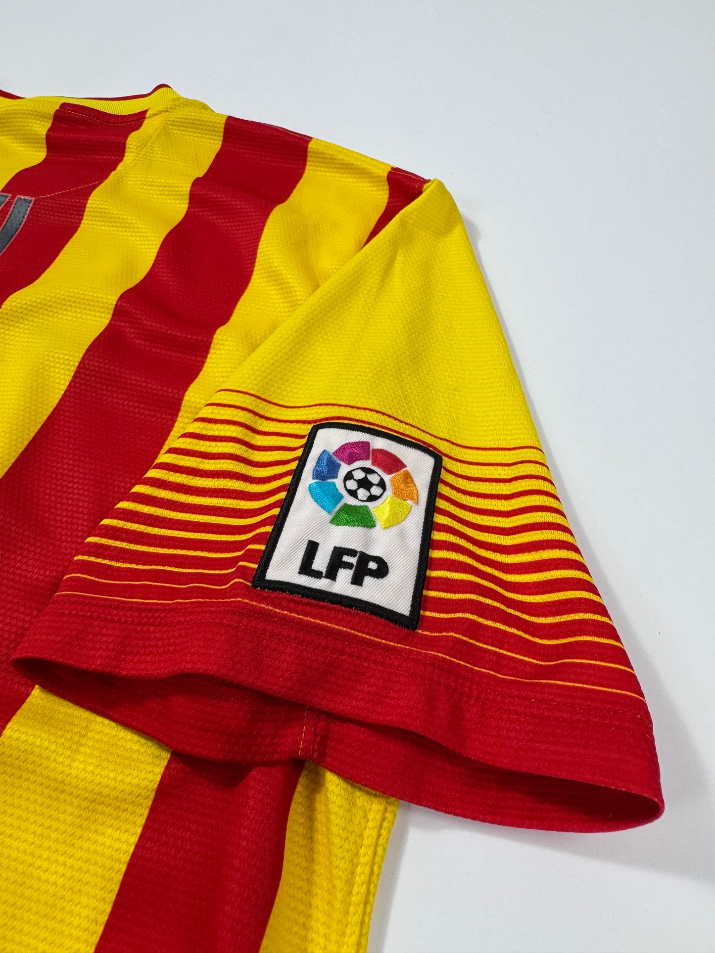 2013/14 NIKE FC BARCELONA AWAY JERSEY XAVI HERNANDEZ 6 (XL)