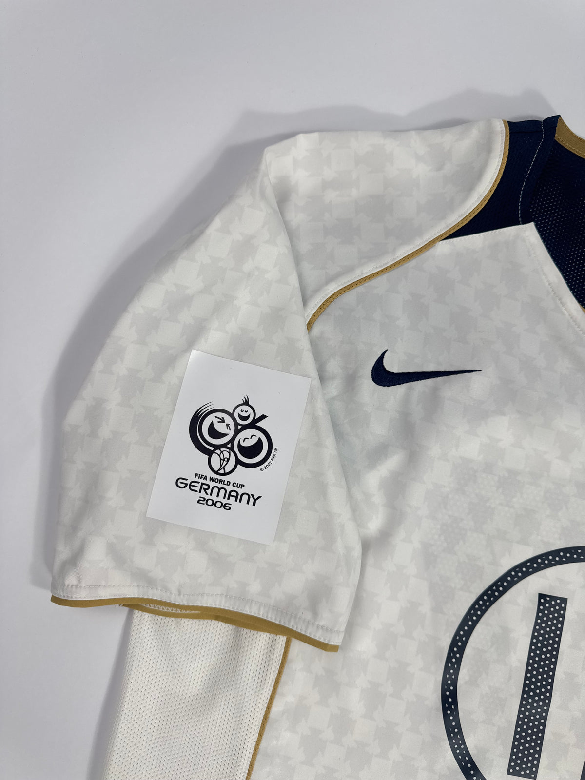 2004/05 NIKE T90 PORTUGAL AWAY JERSEY CRISTIANO RONALDO 17 (M)