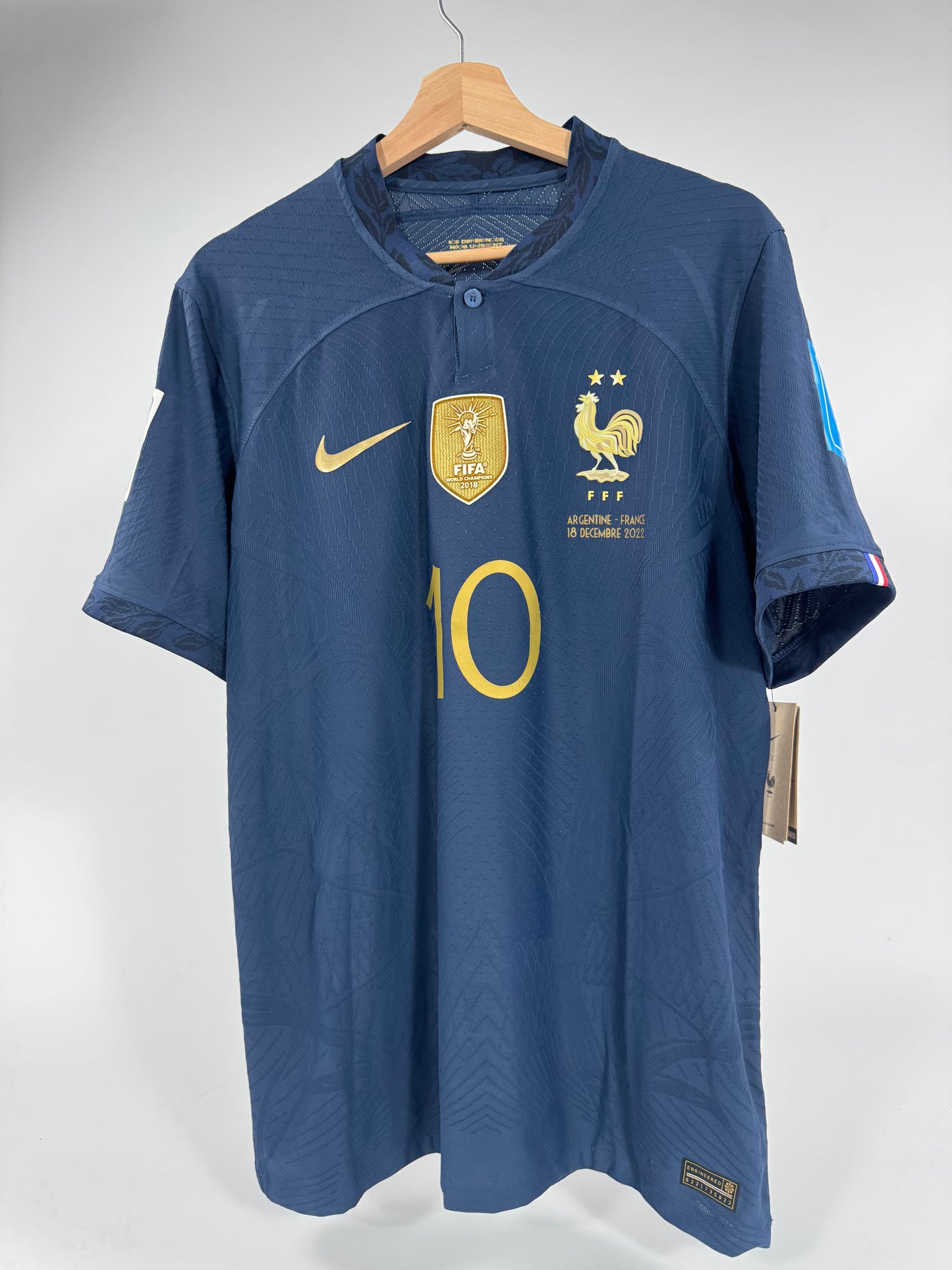 2022 NIKE FRANCE HOME JERSEY AUTHENTIC PLAYER VERSOON NEW WITH TAGS MBAPPE 10 (L)