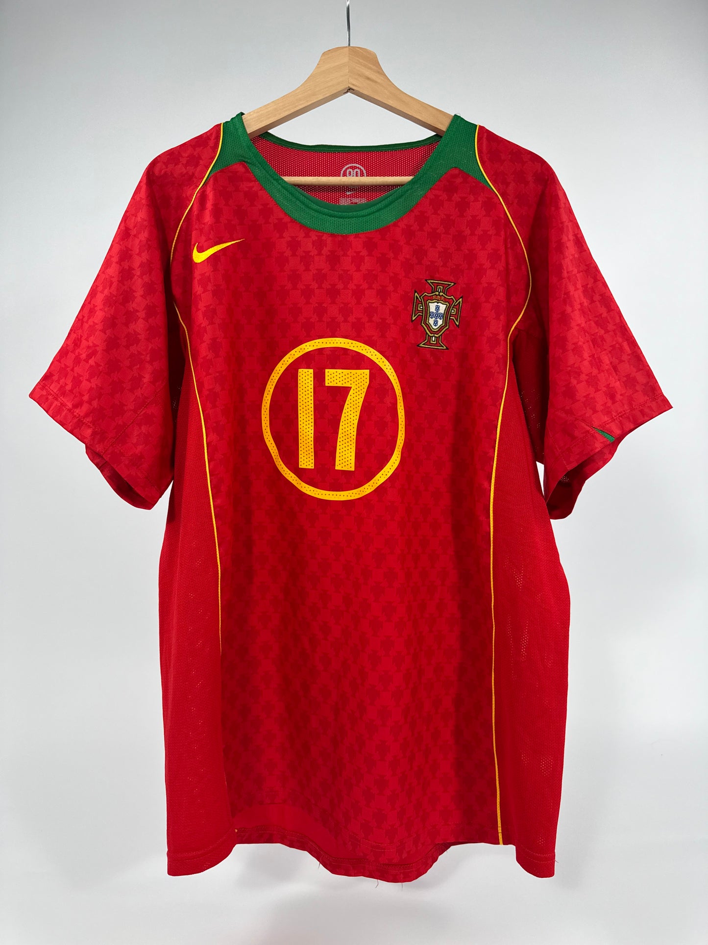2004/05 NIKE T90 PORTUGAL HOME JERSEY CRISTIANO RONALDO 17 (XL)