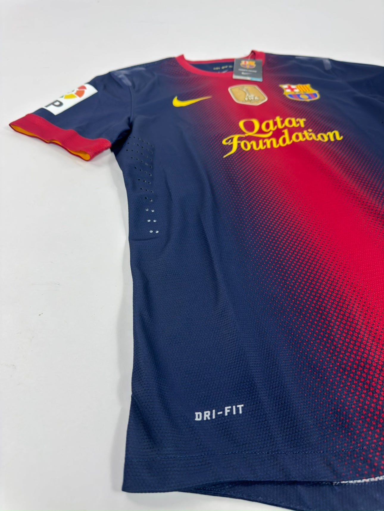 2012/13 NIKE FC BARCELONA JERSEY NEW WITH TAGS PLAYER VERSION-(L)